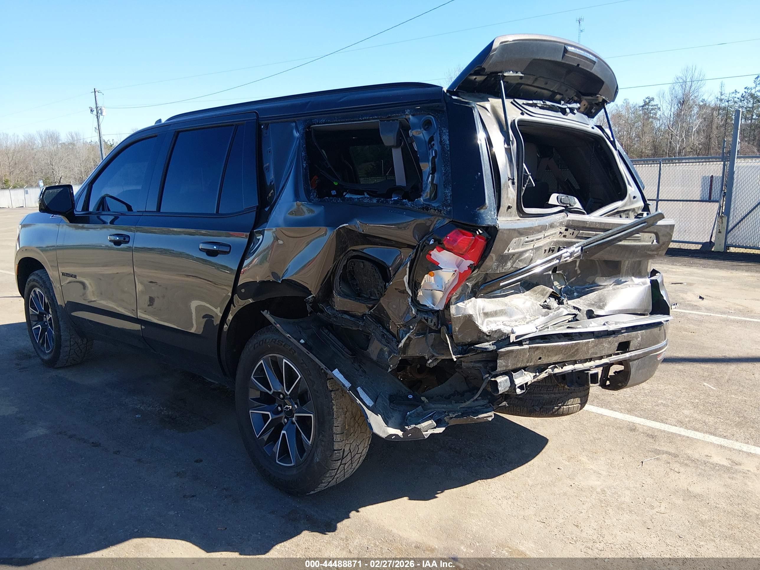 CHEVROLET TAHOE image 6