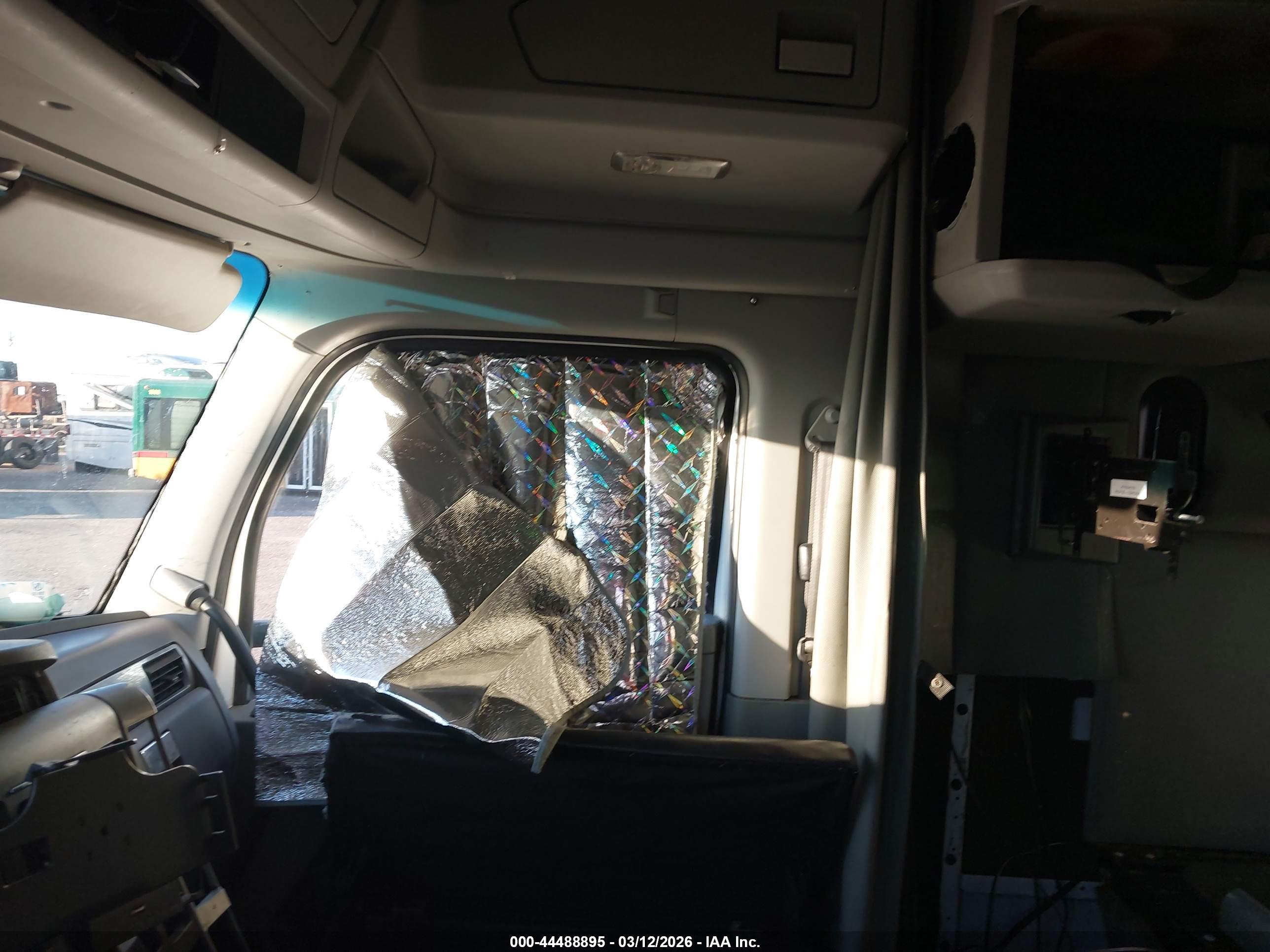 KENWORTH T680 image 7