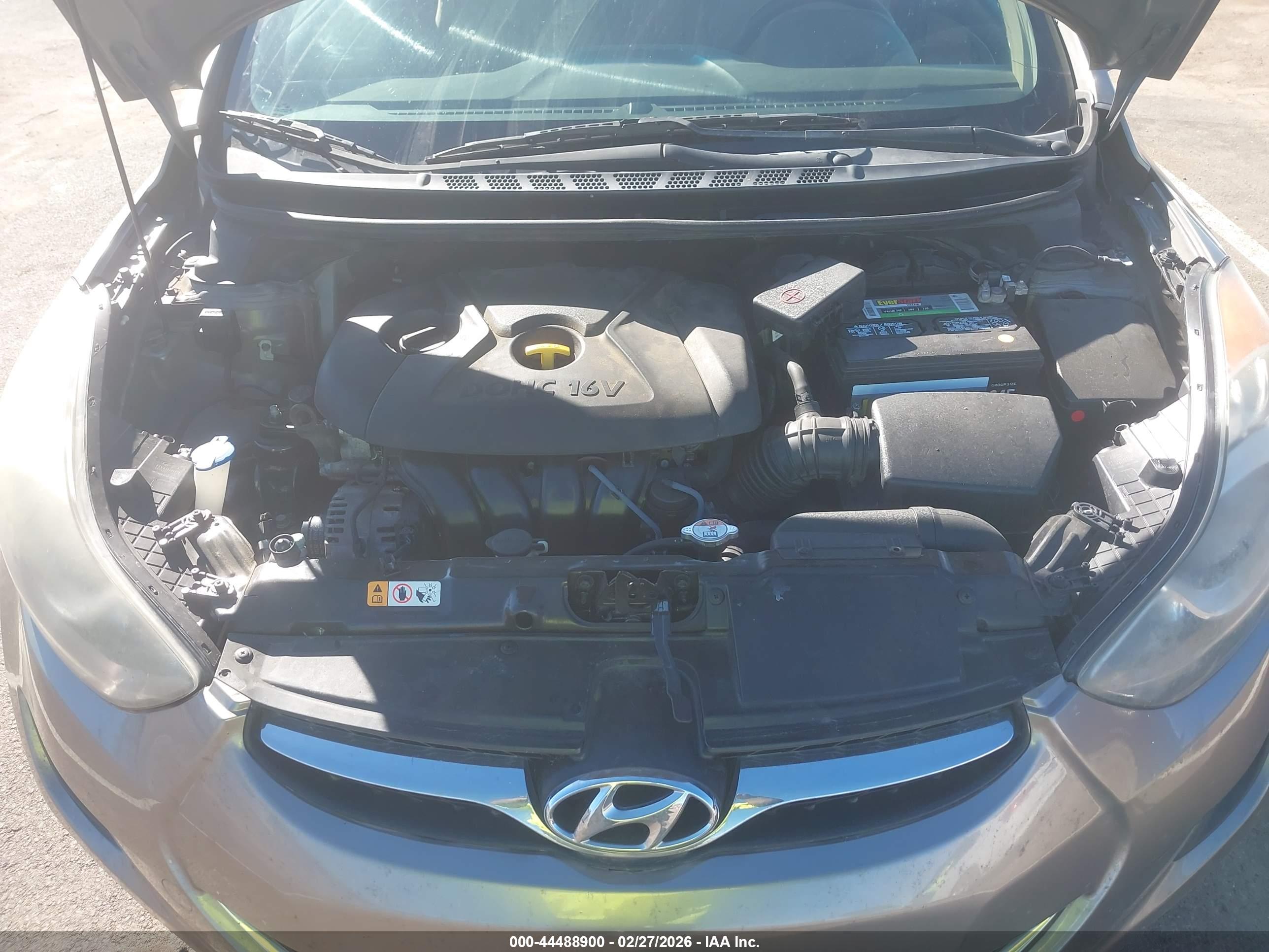 HYUNDAI ELANTRA image 10
