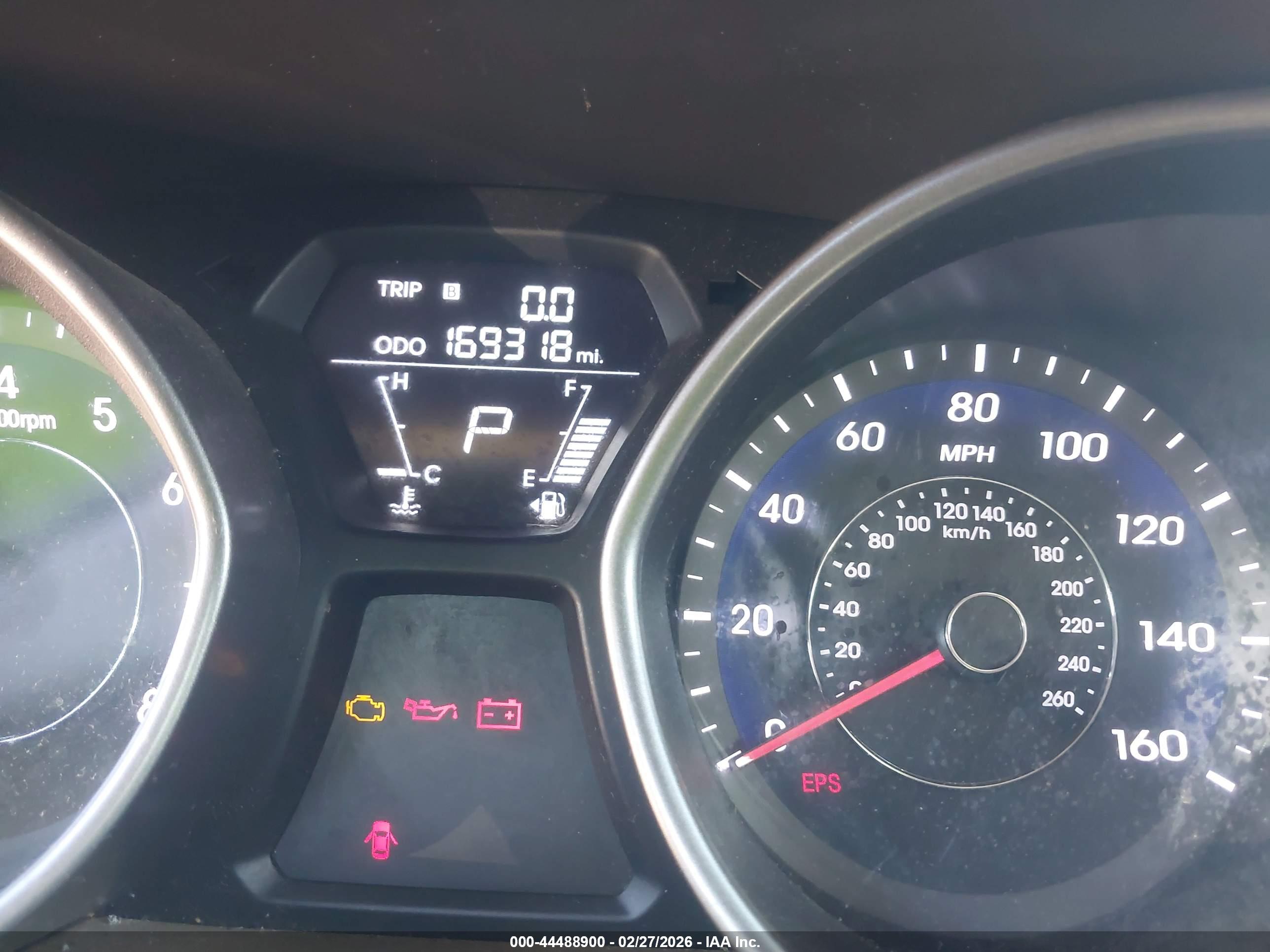 HYUNDAI ELANTRA image 7