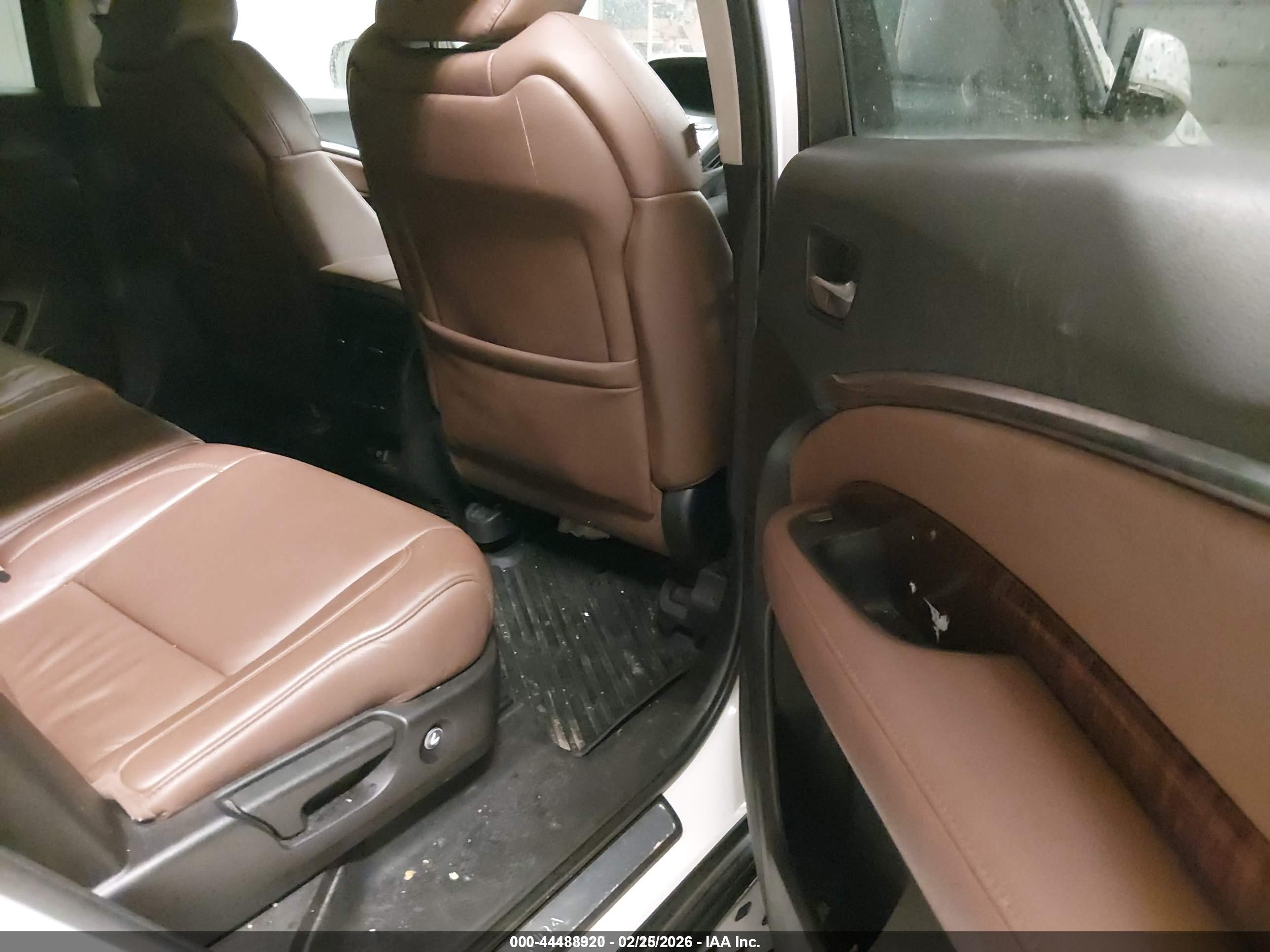 ACURA MDX image 8