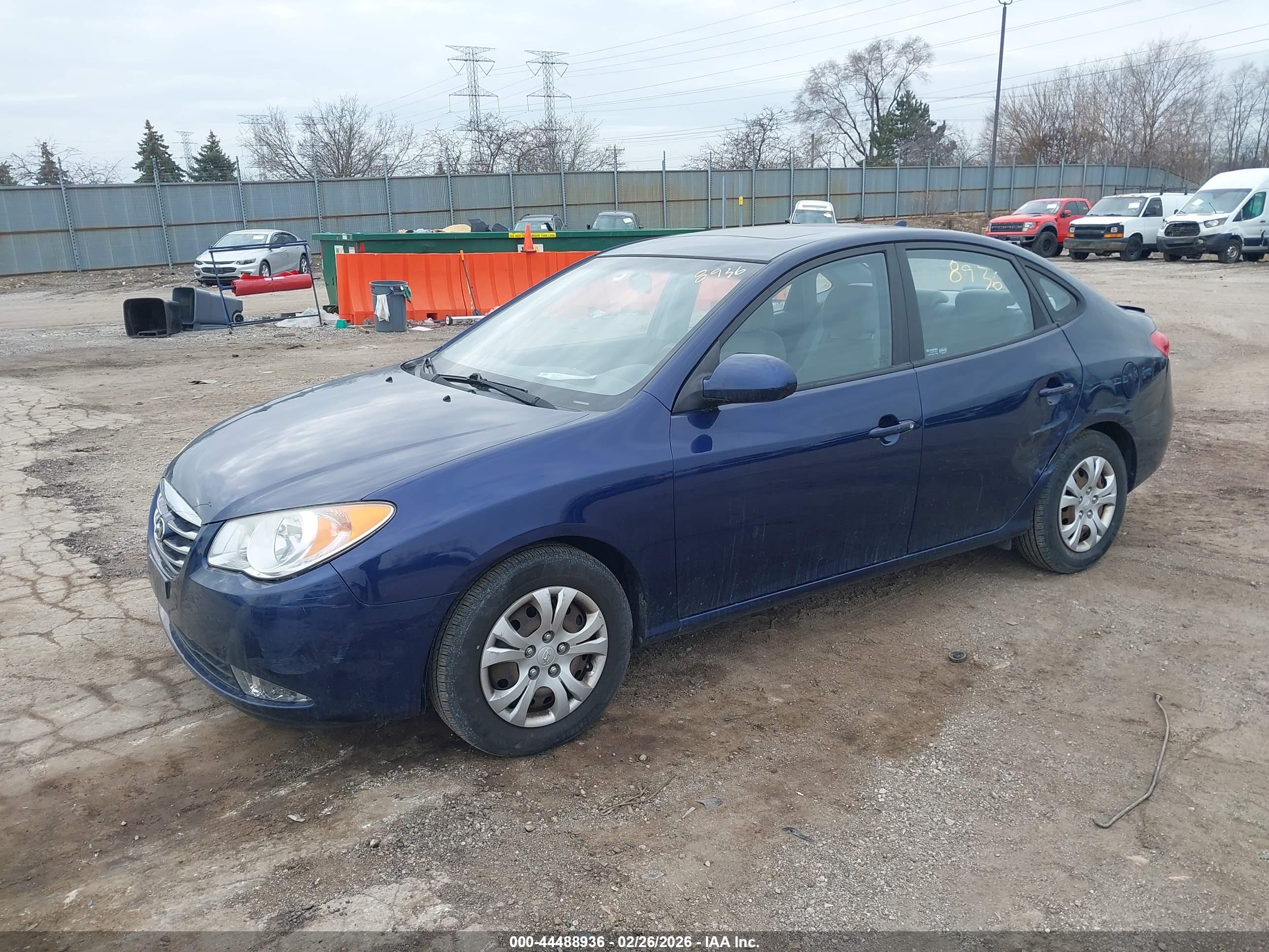 HYUNDAI ELANTRA image 2