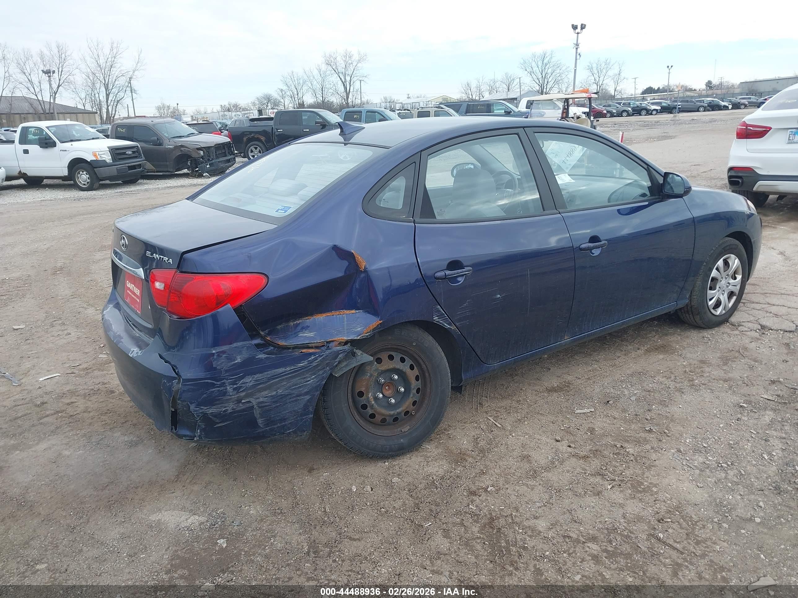 HYUNDAI ELANTRA image 4