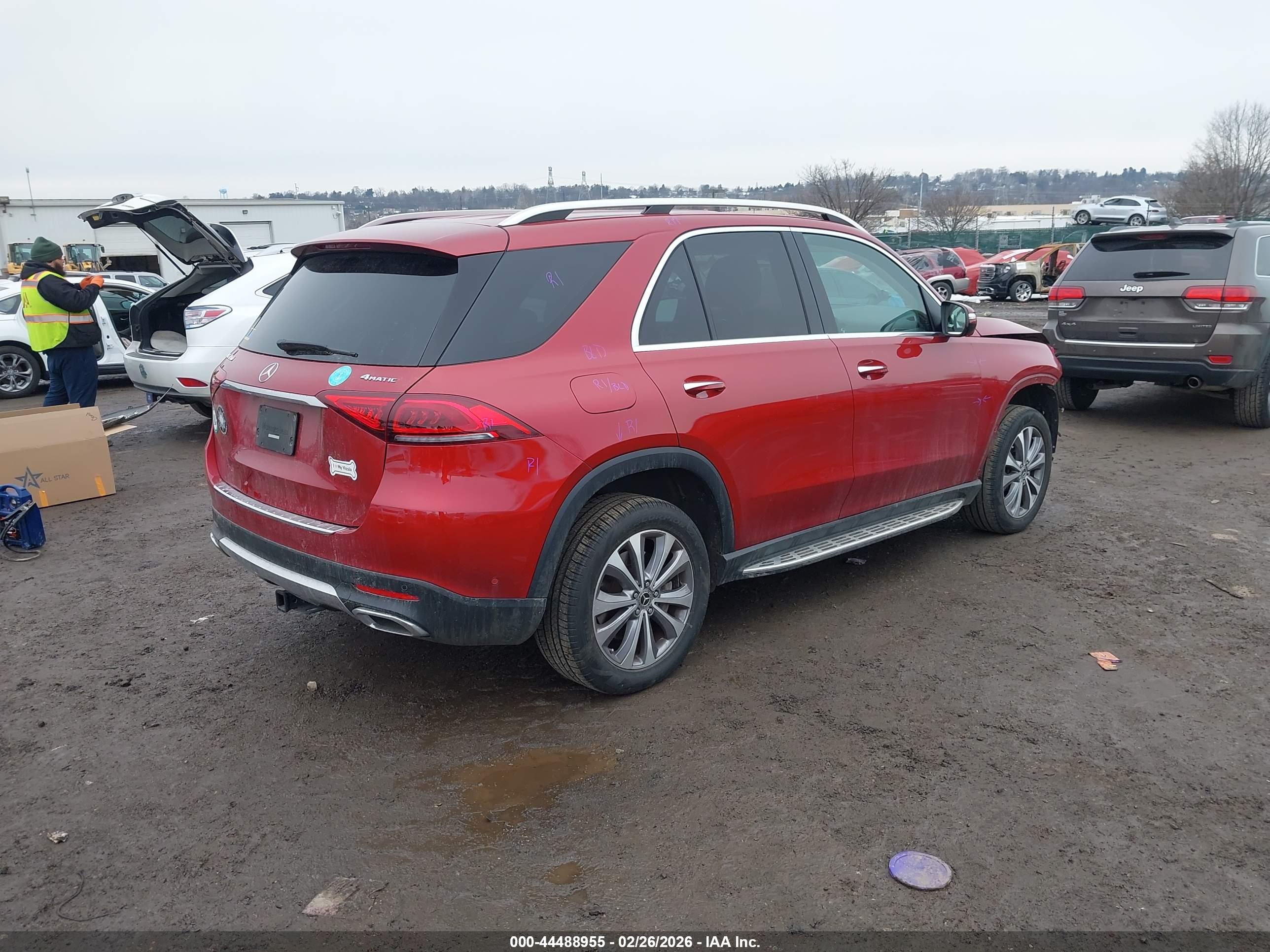 MERCEDES-BENZ GLE image 4
