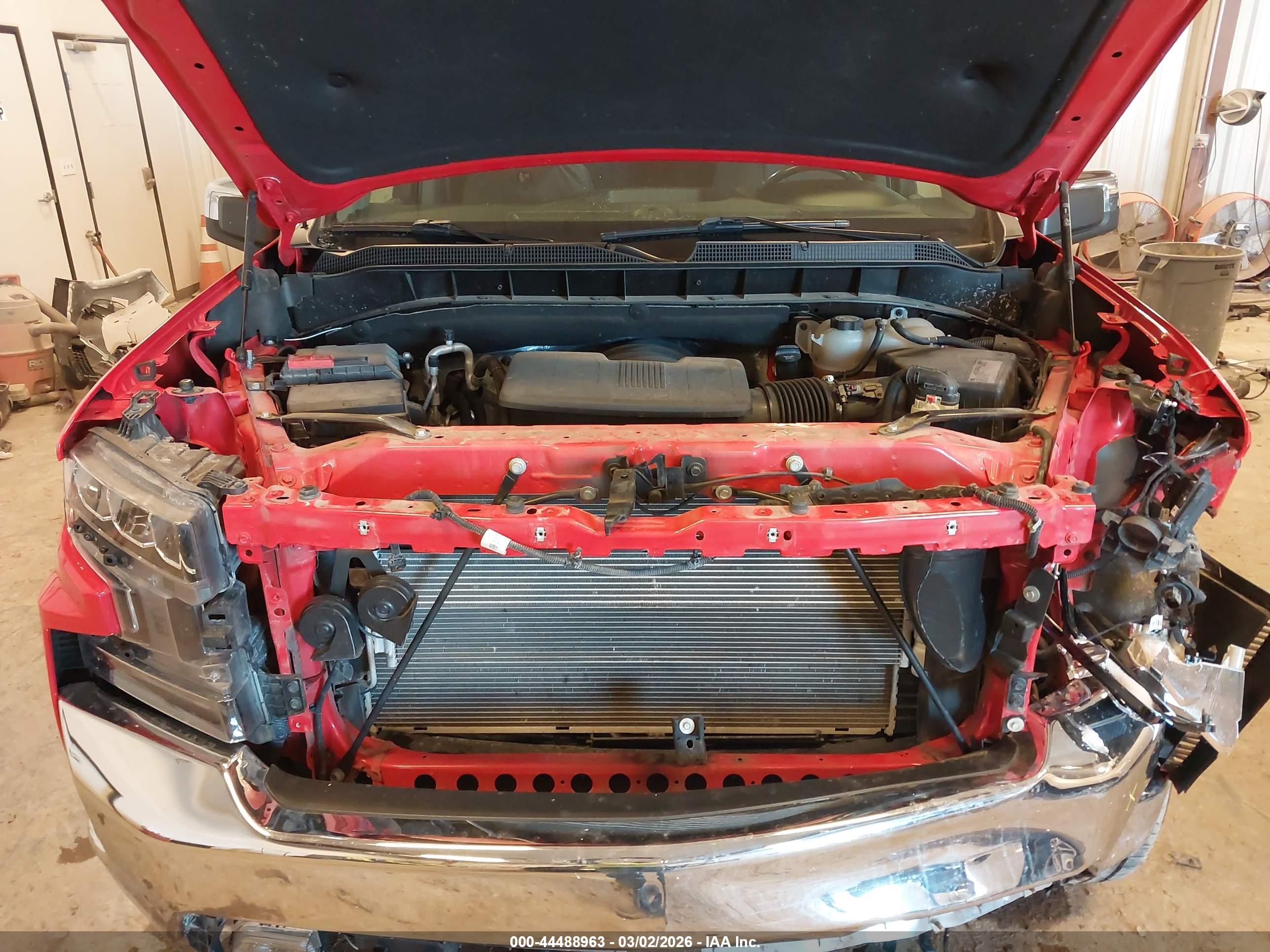 CHEVROLET SILVERADO image 10