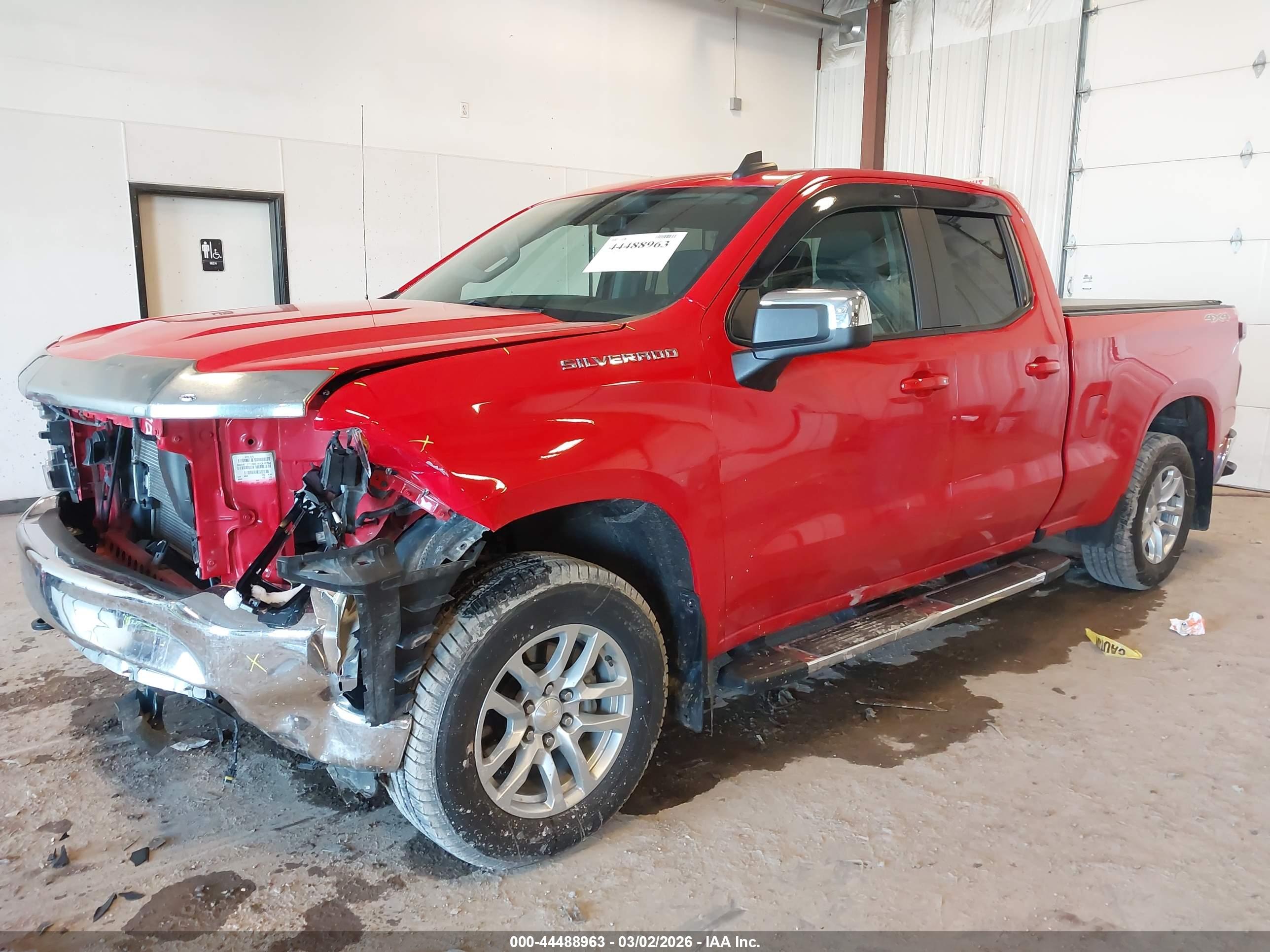CHEVROLET SILVERADO image 2