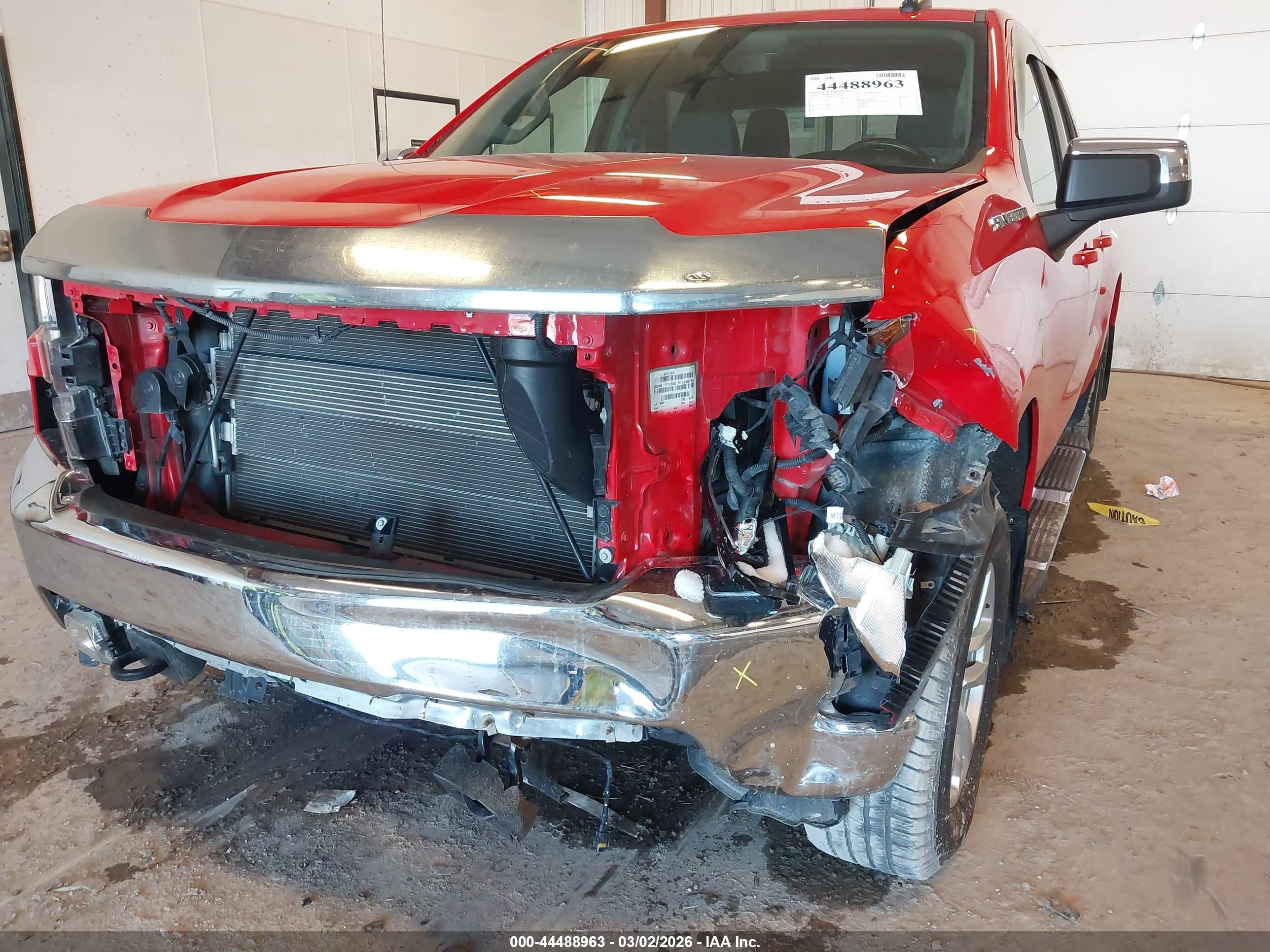 CHEVROLET SILVERADO image 6