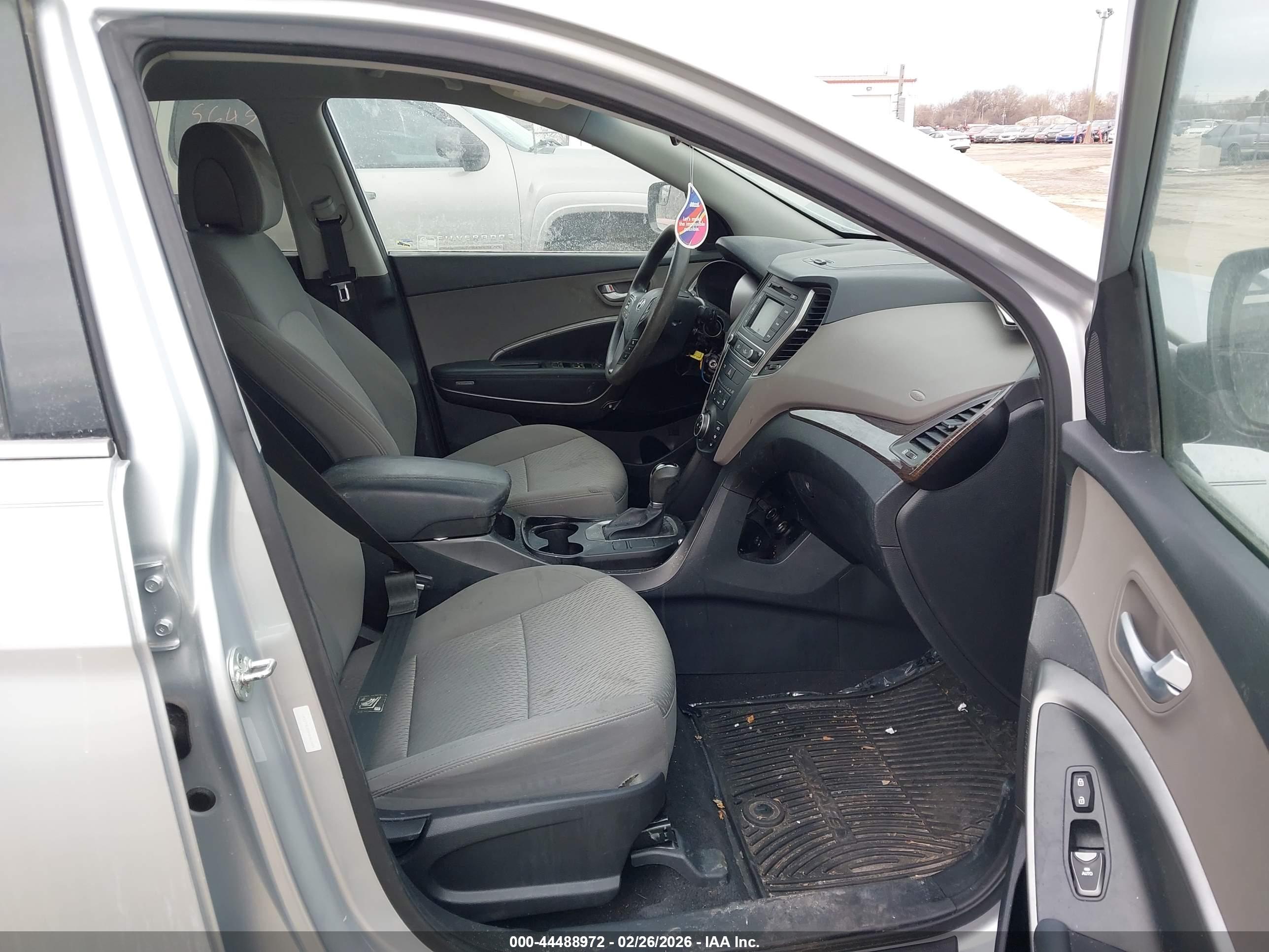 HYUNDAI SANTA image 5