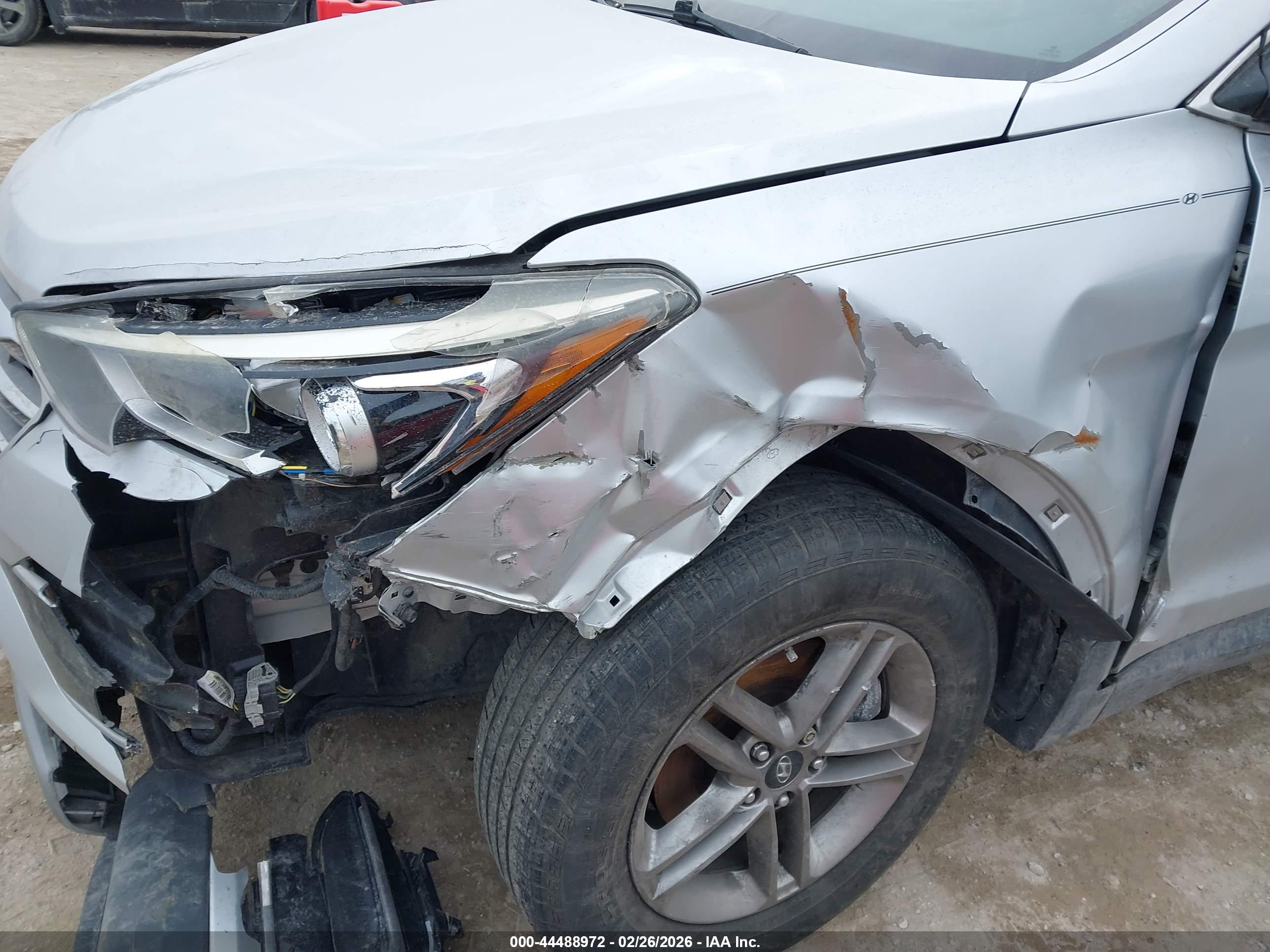 HYUNDAI SANTA image 6
