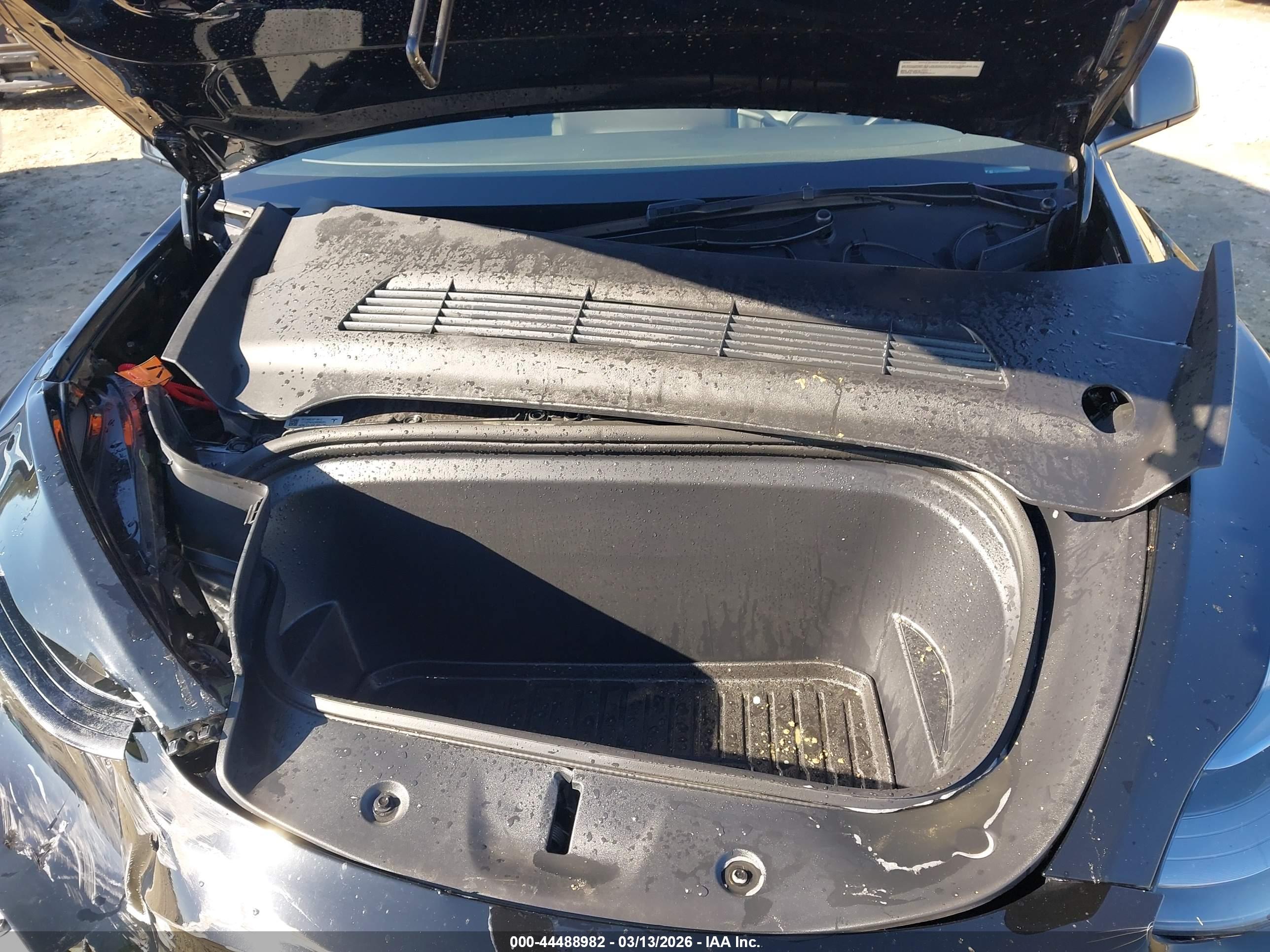 TESLA MODEL image 10