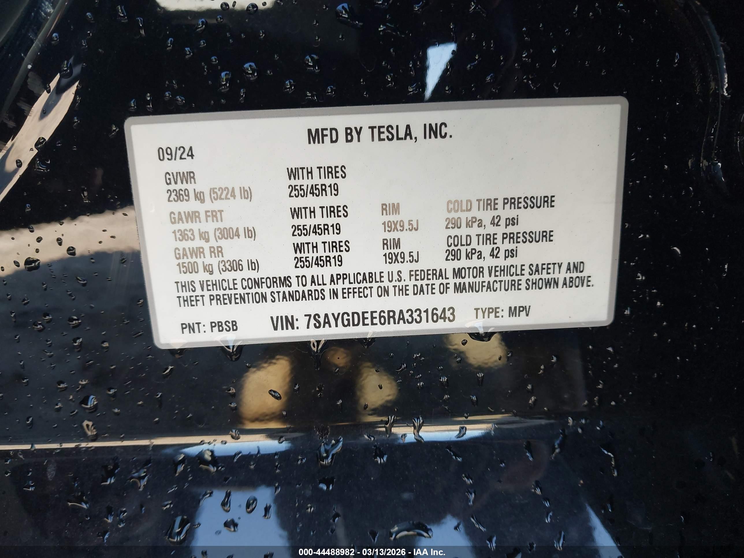 TESLA MODEL image 9