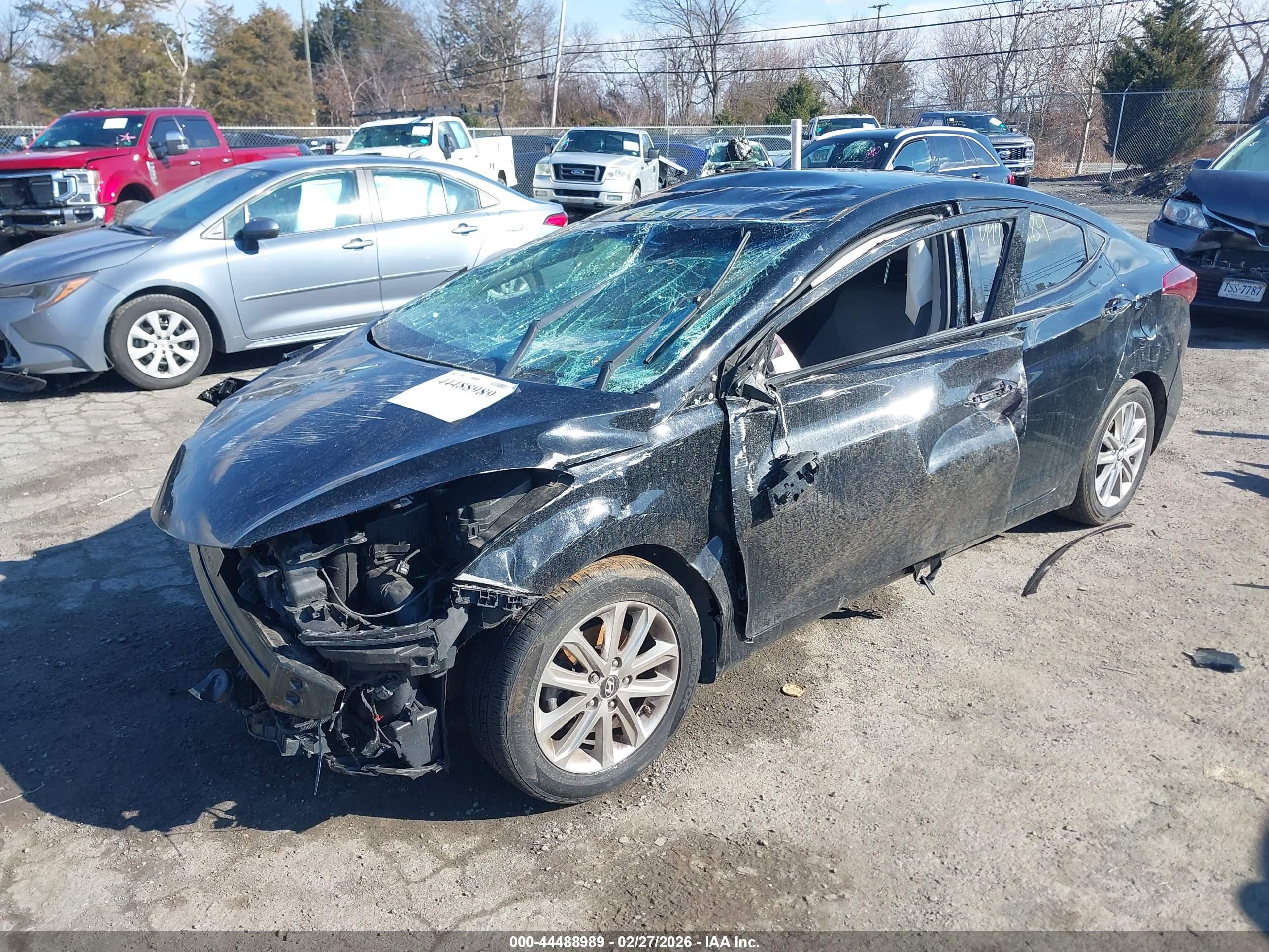 HYUNDAI ELANTRA image 2