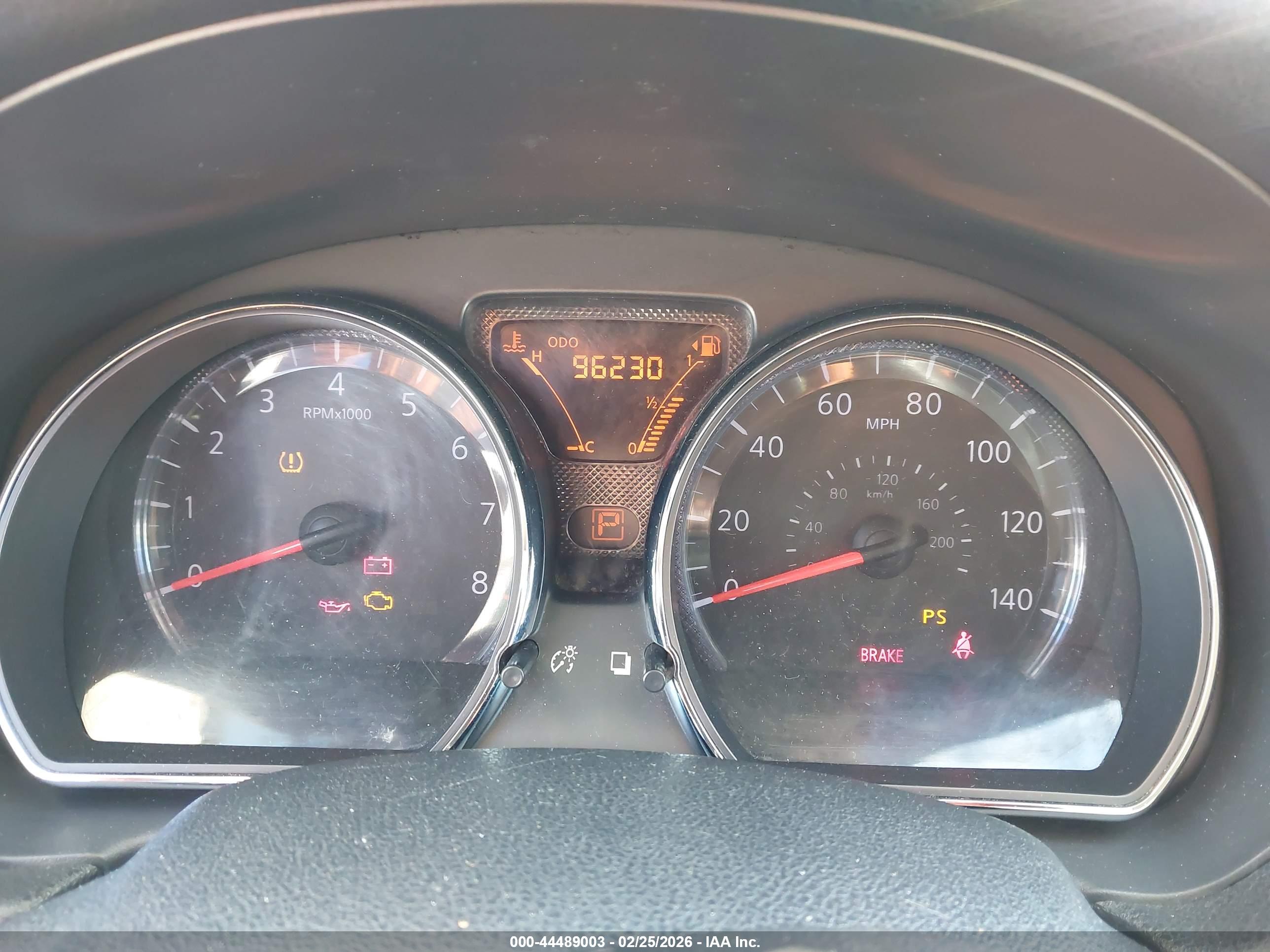 NISSAN VERSA image 7