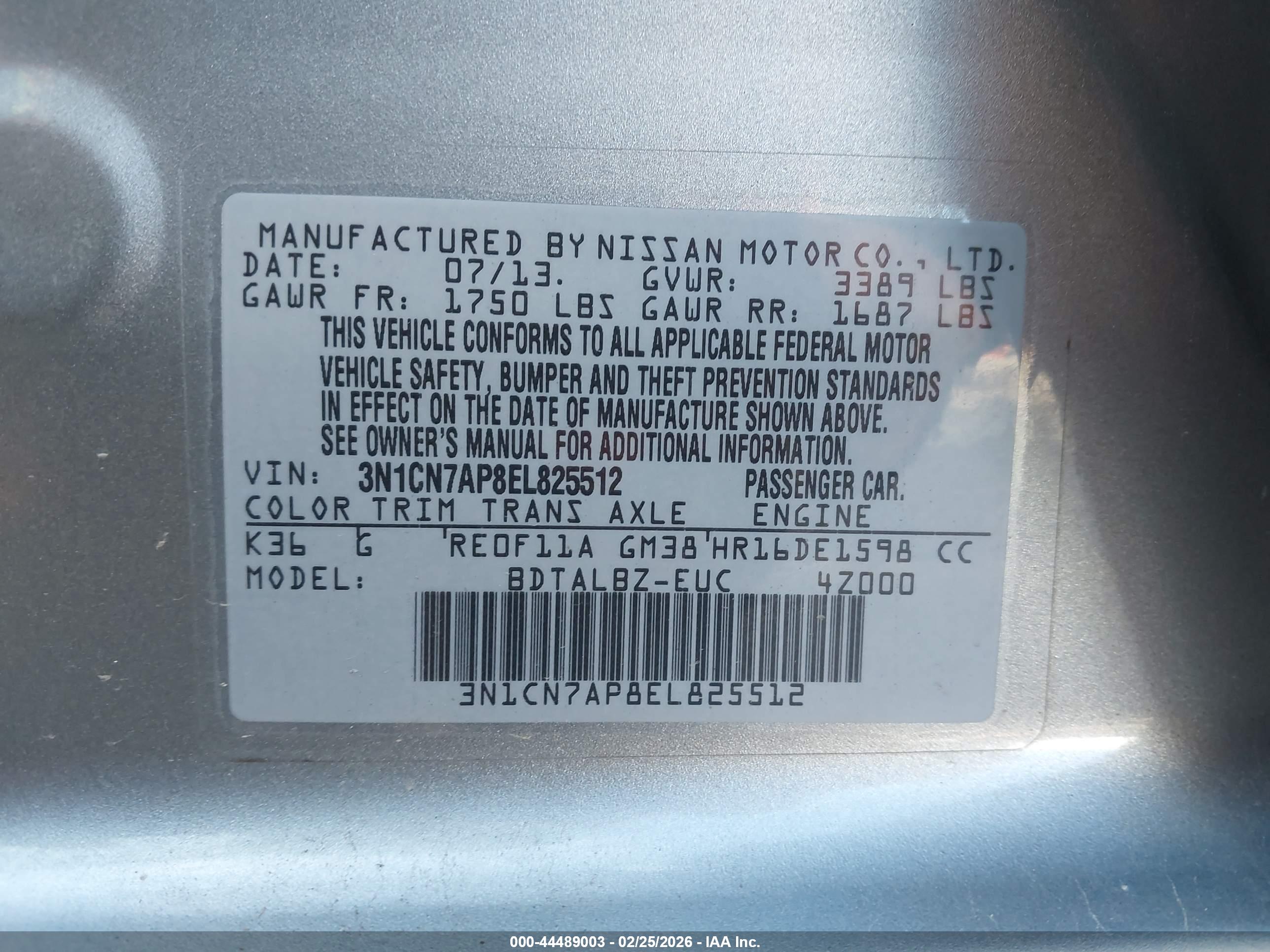 NISSAN VERSA image 9