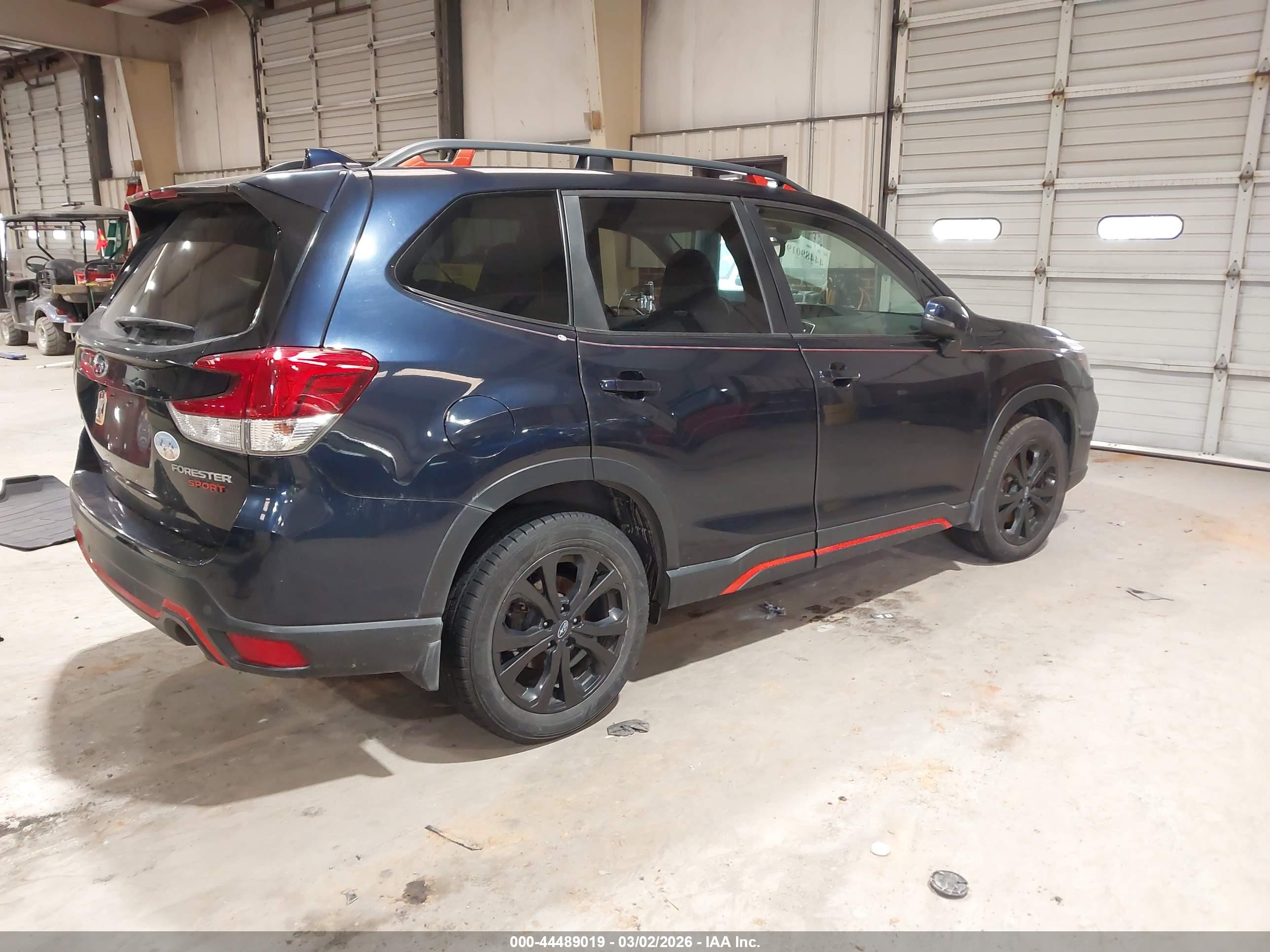 SUBARU FORESTER image 4