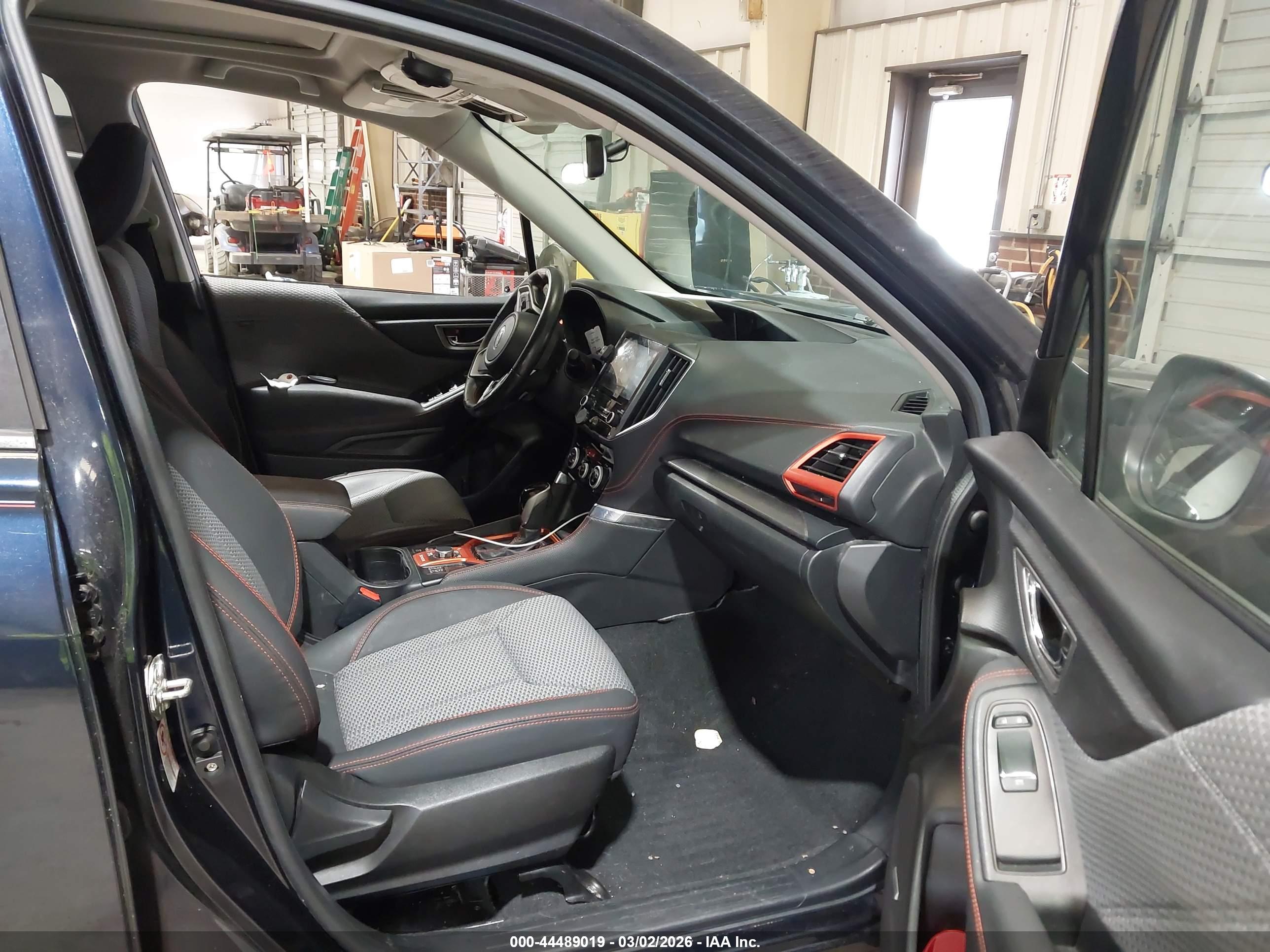SUBARU FORESTER image 5