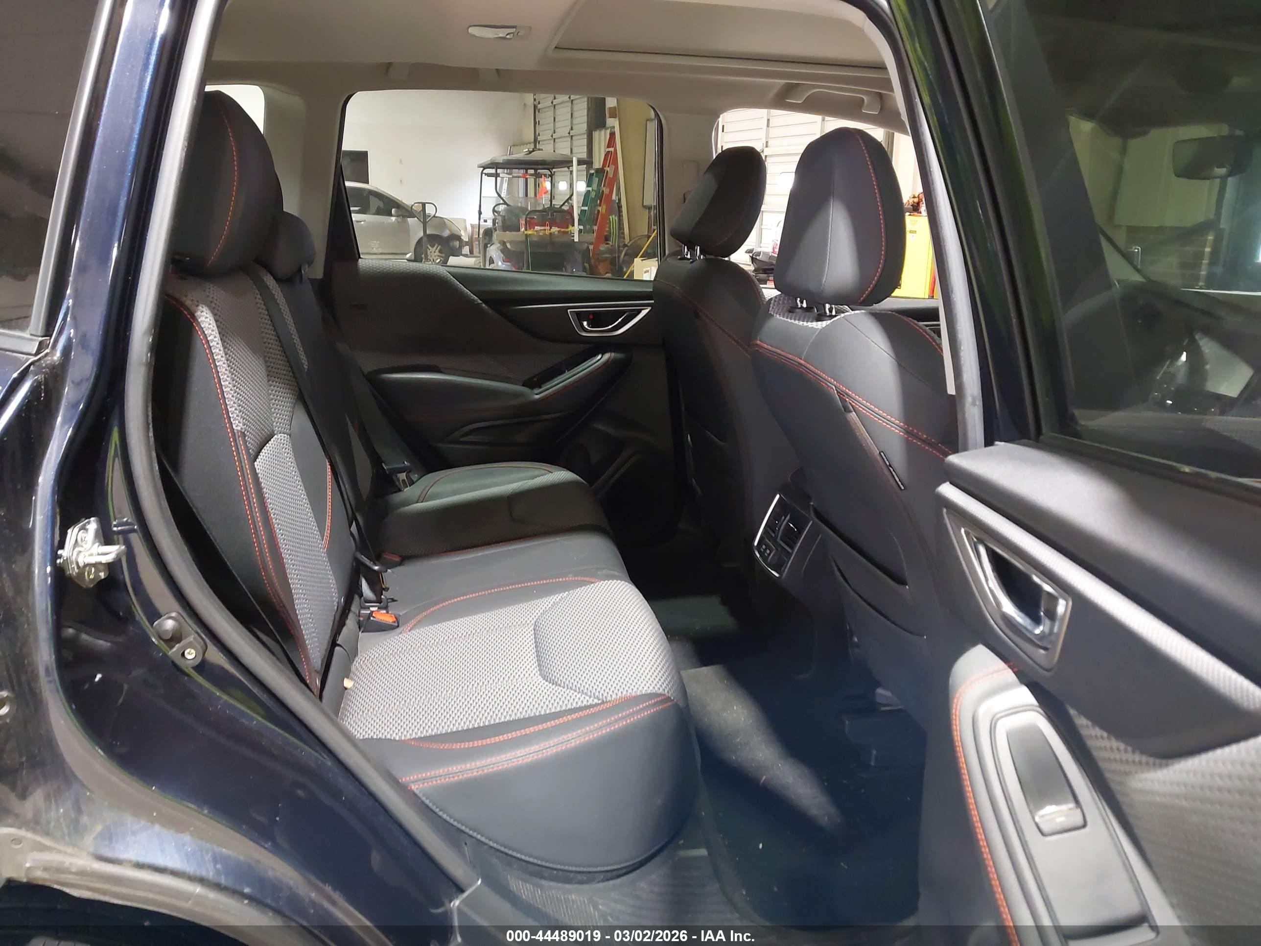 SUBARU FORESTER image 8