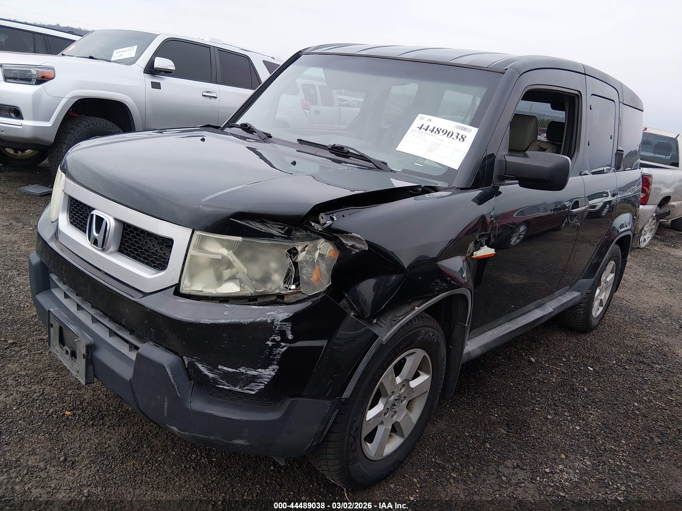 HONDA ELEMENT image 2