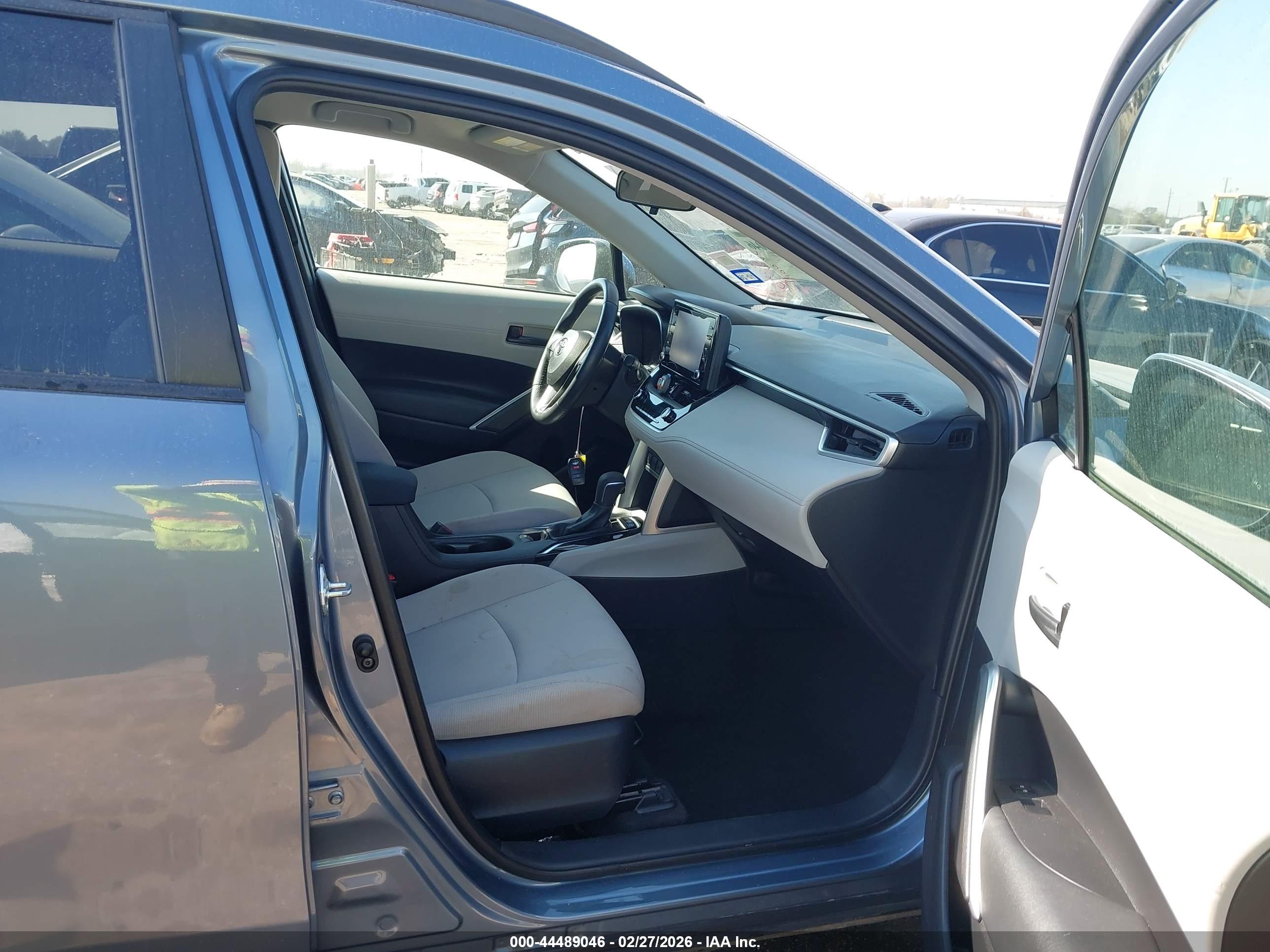 TOYOTA COROLLA image 5