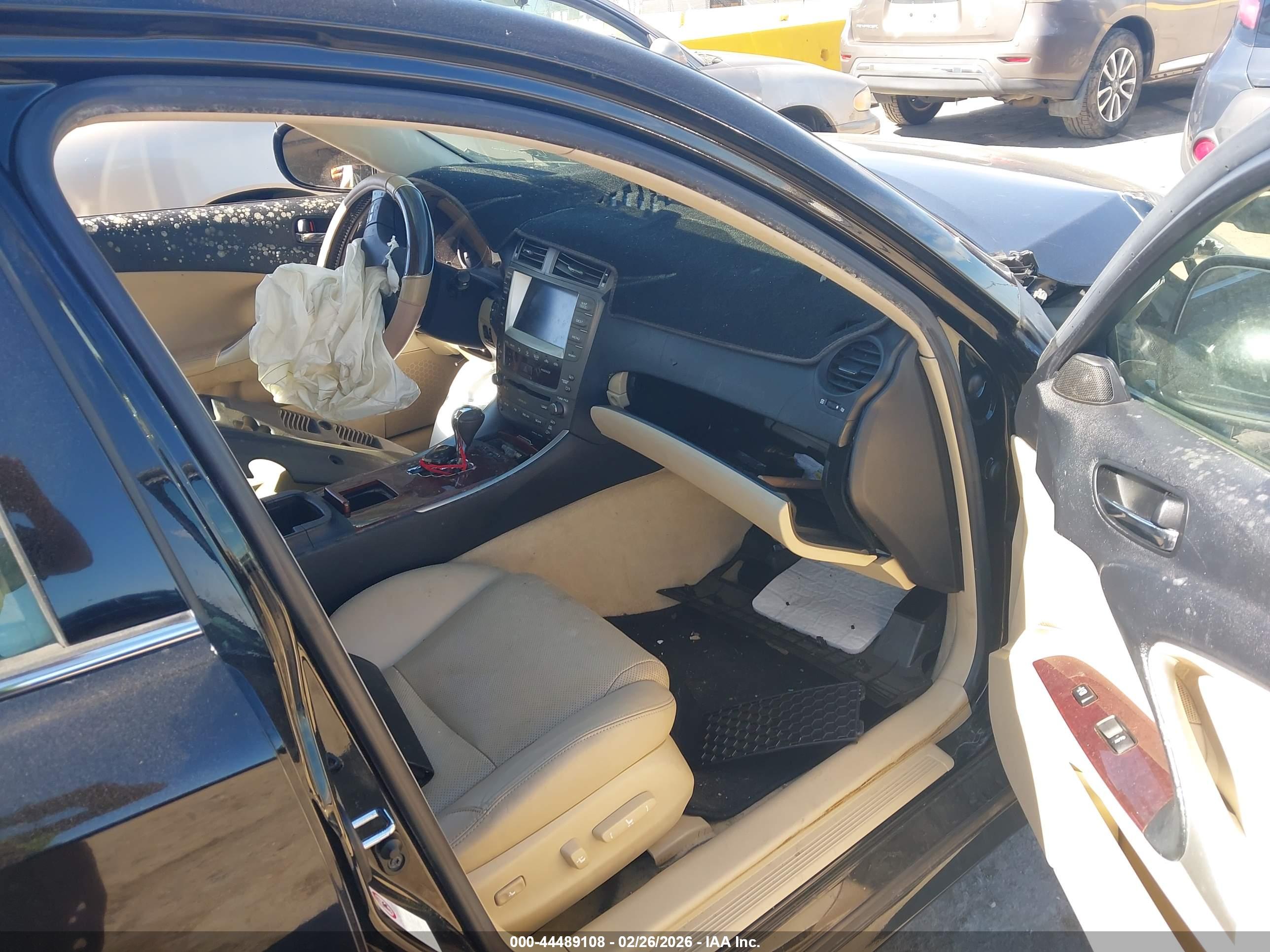 LEXUS IS image 5