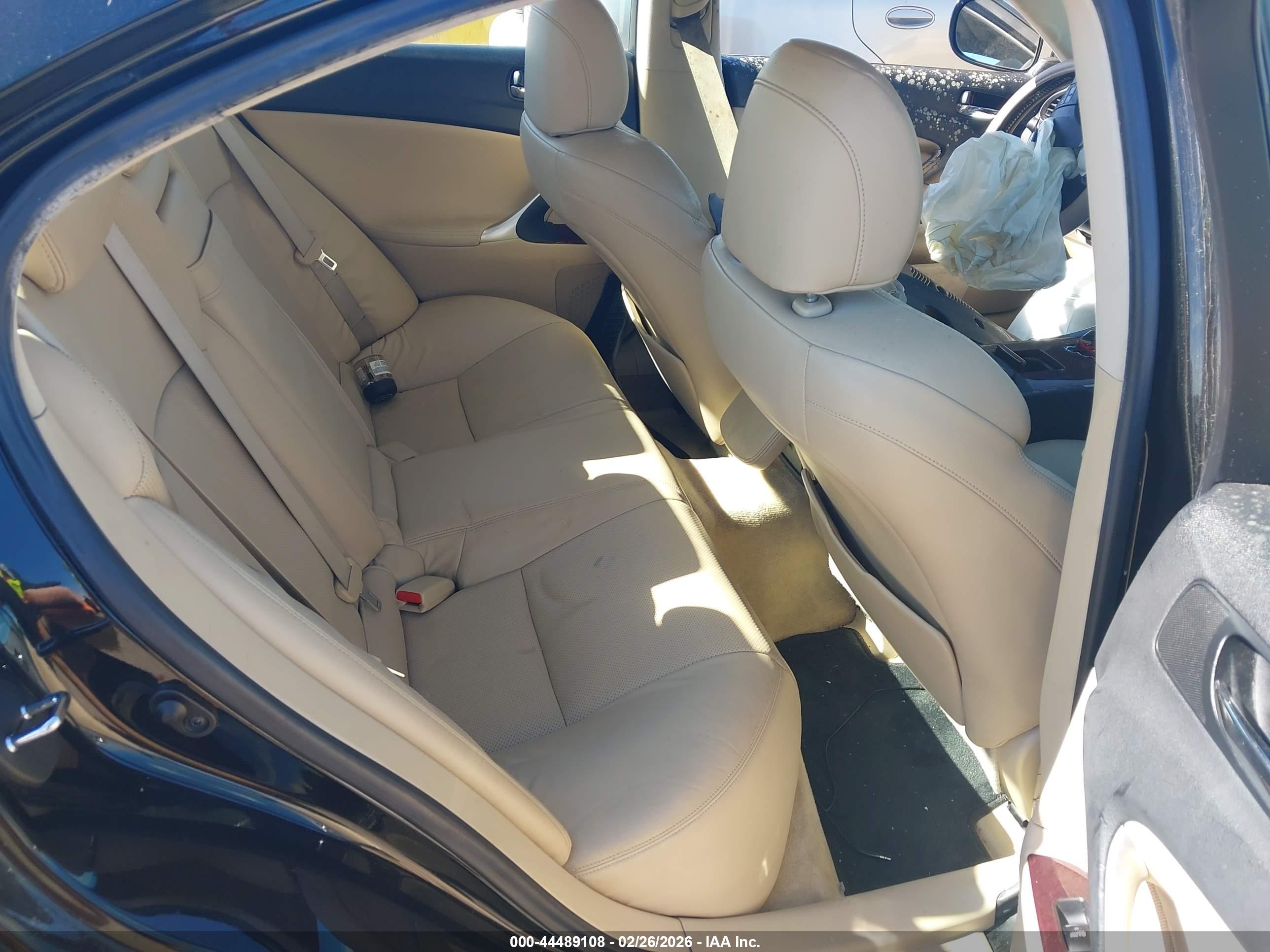LEXUS IS image 8
