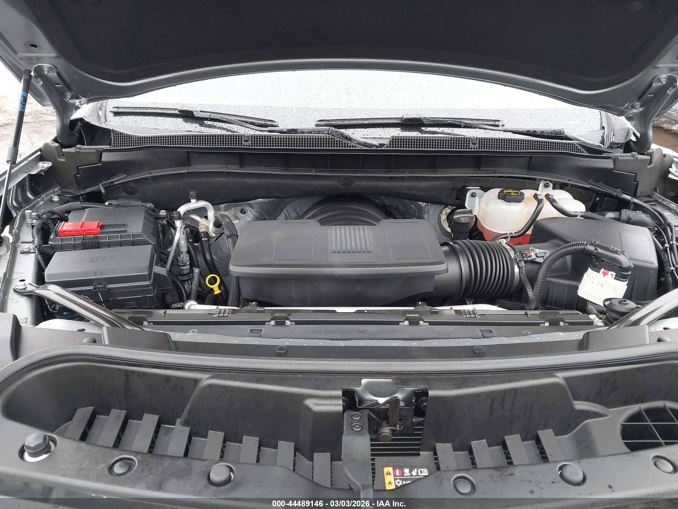 CHEVROLET SUBURBAN image 10