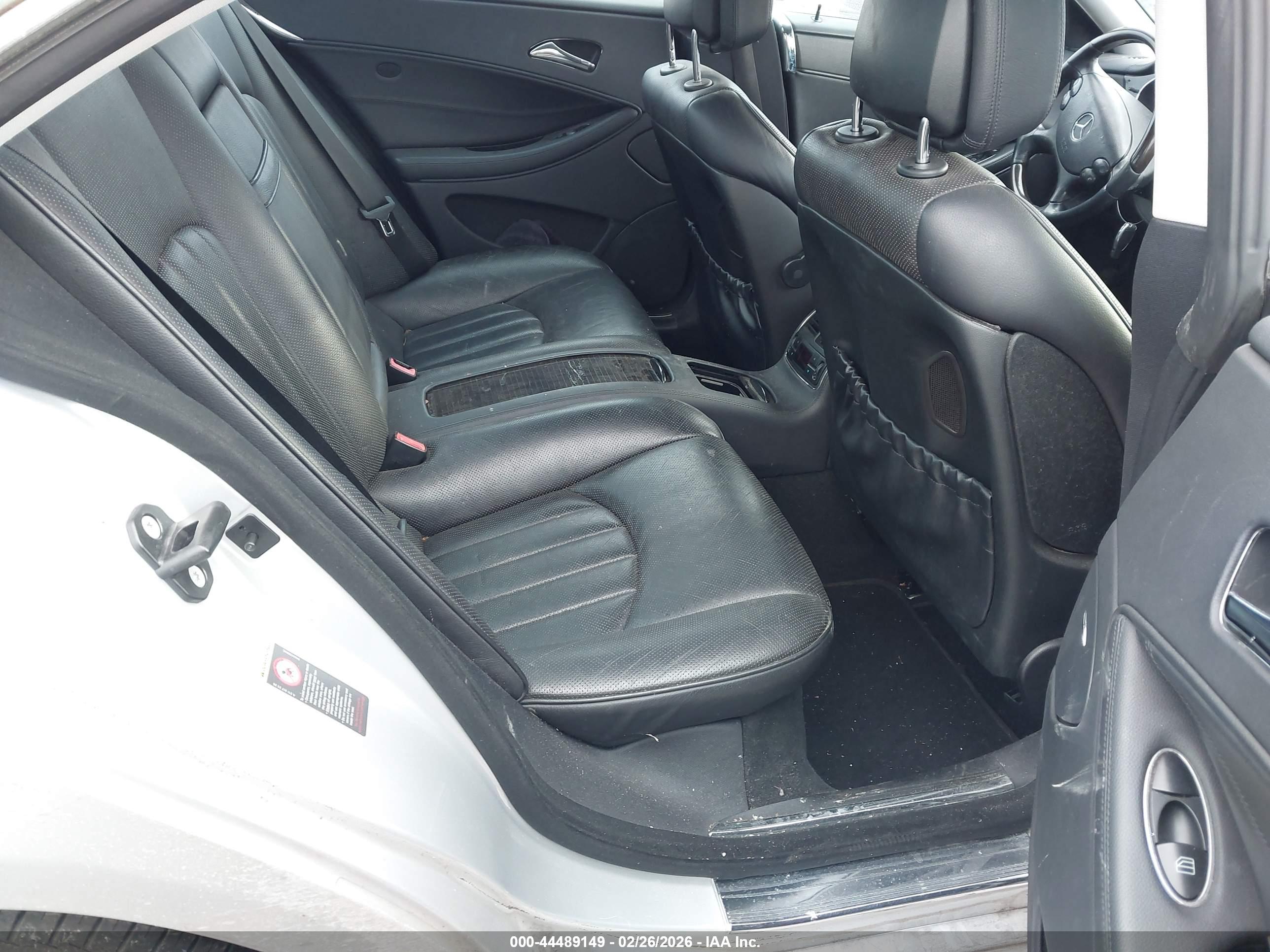 MERCEDES-BENZ CLS image 8