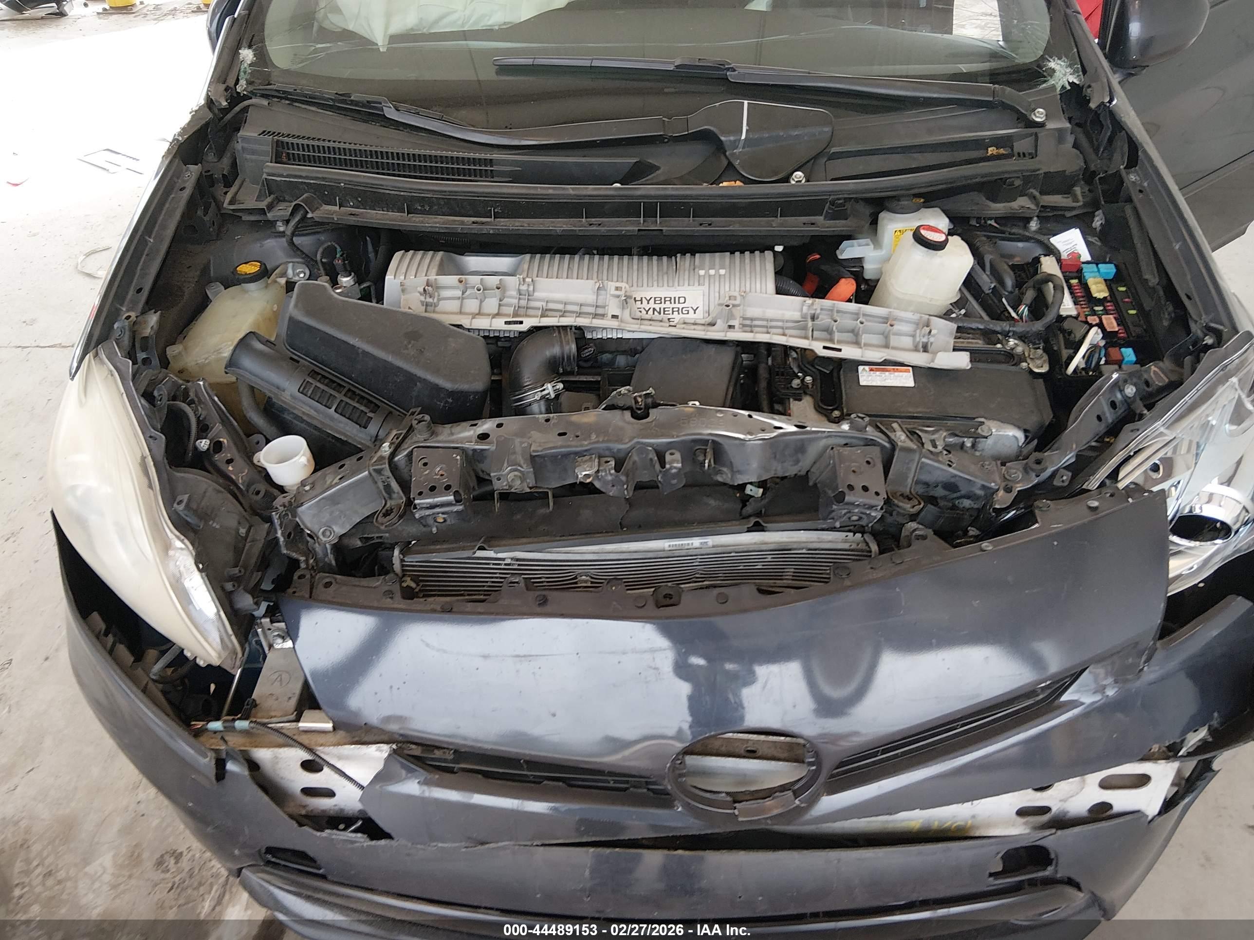 TOYOTA PRIUS image 10