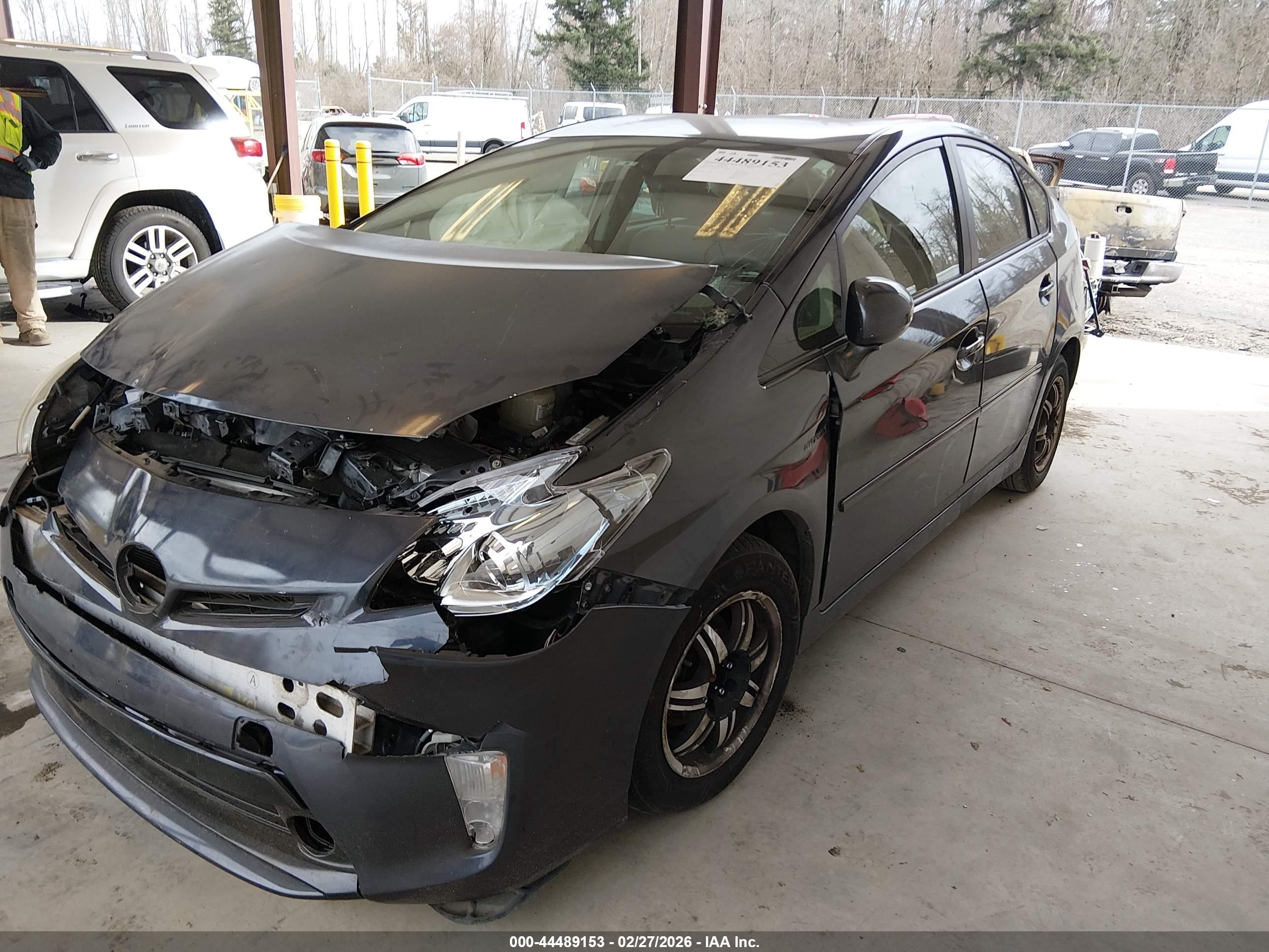 TOYOTA PRIUS image 2