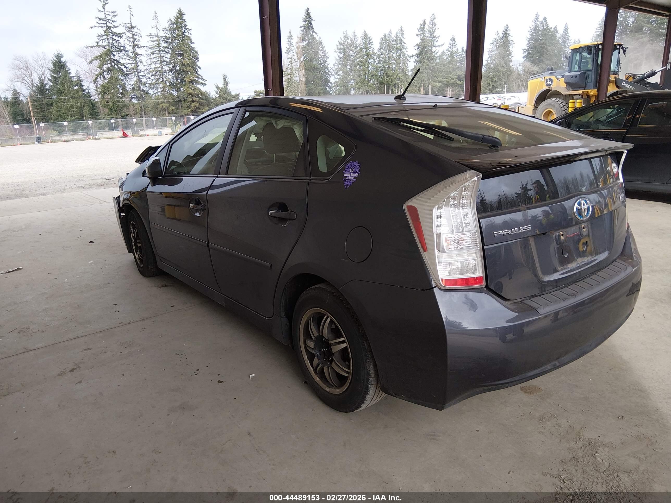 TOYOTA PRIUS image 3