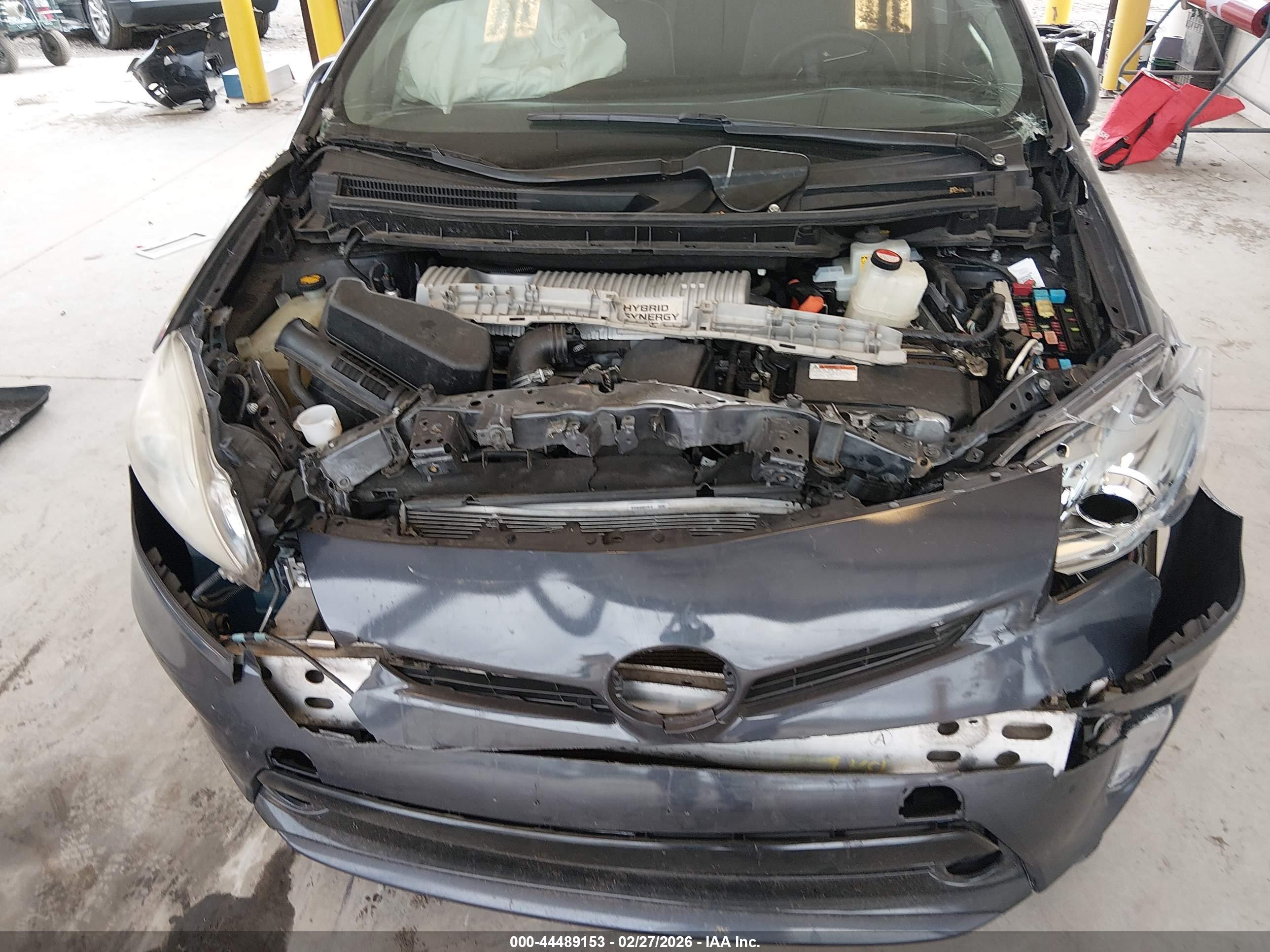 TOYOTA PRIUS image 6