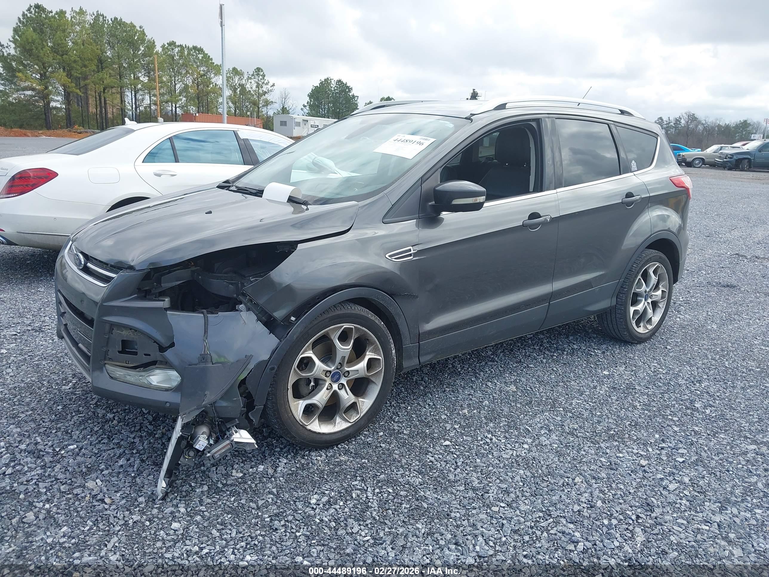 FORD ESCAPE image 2
