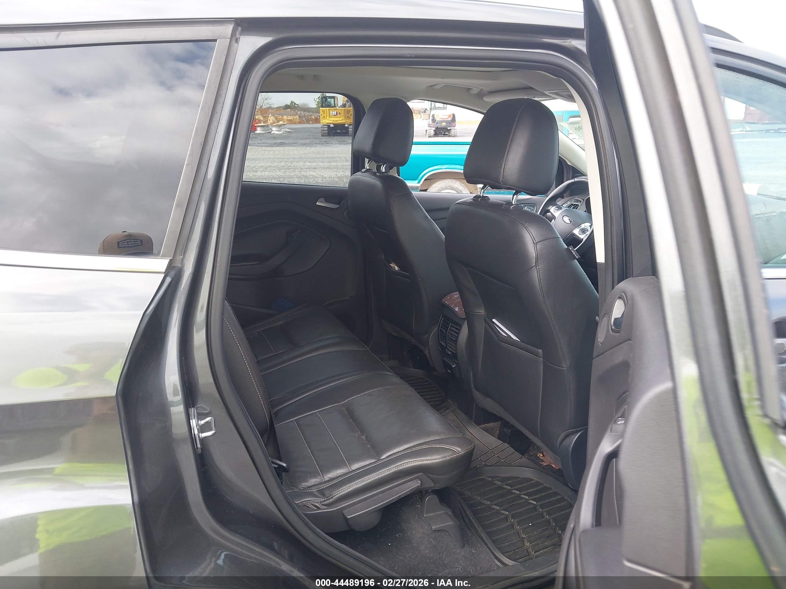 FORD ESCAPE image 8