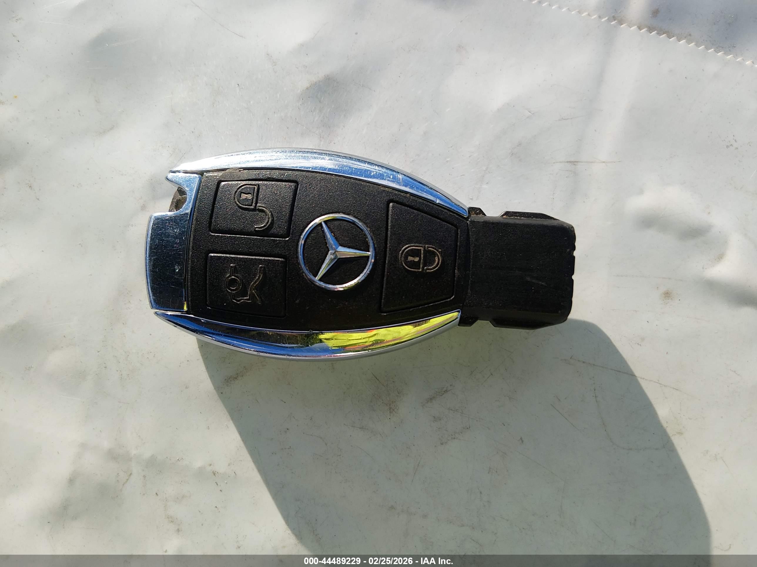 MERCEDES-BENZ C image 11