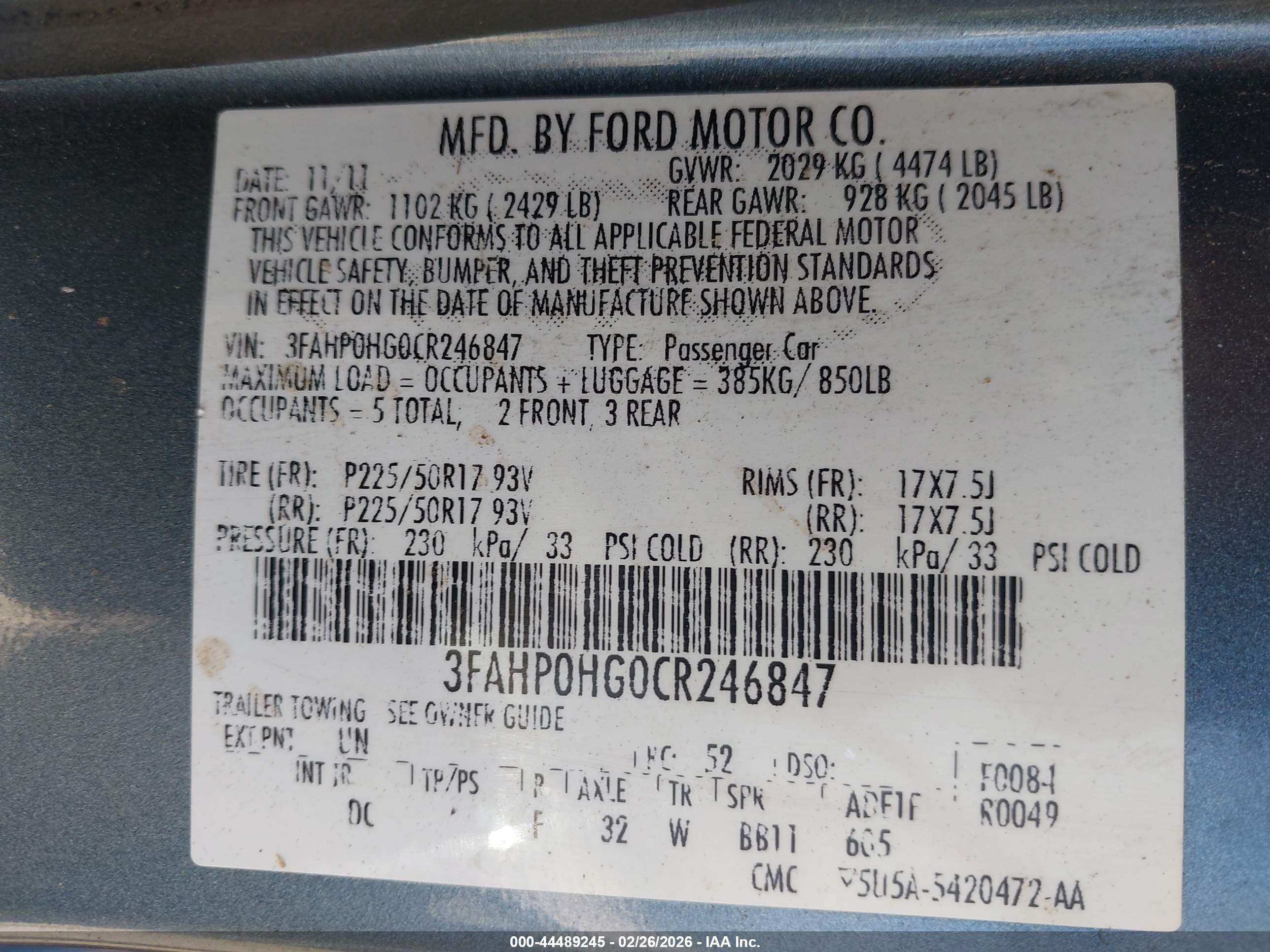 FORD FUSION image 9