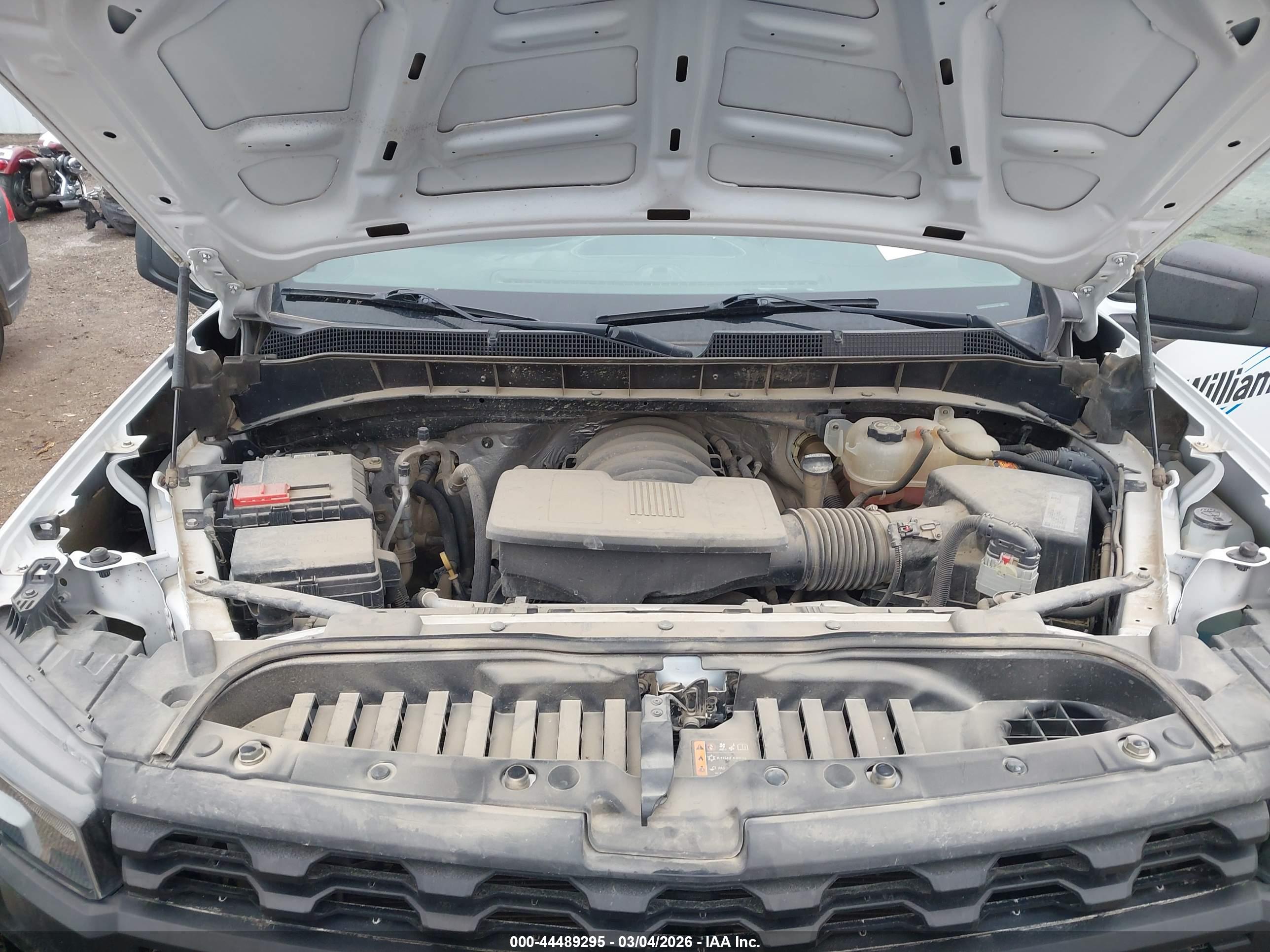 CHEVROLET SILVERADO image 10