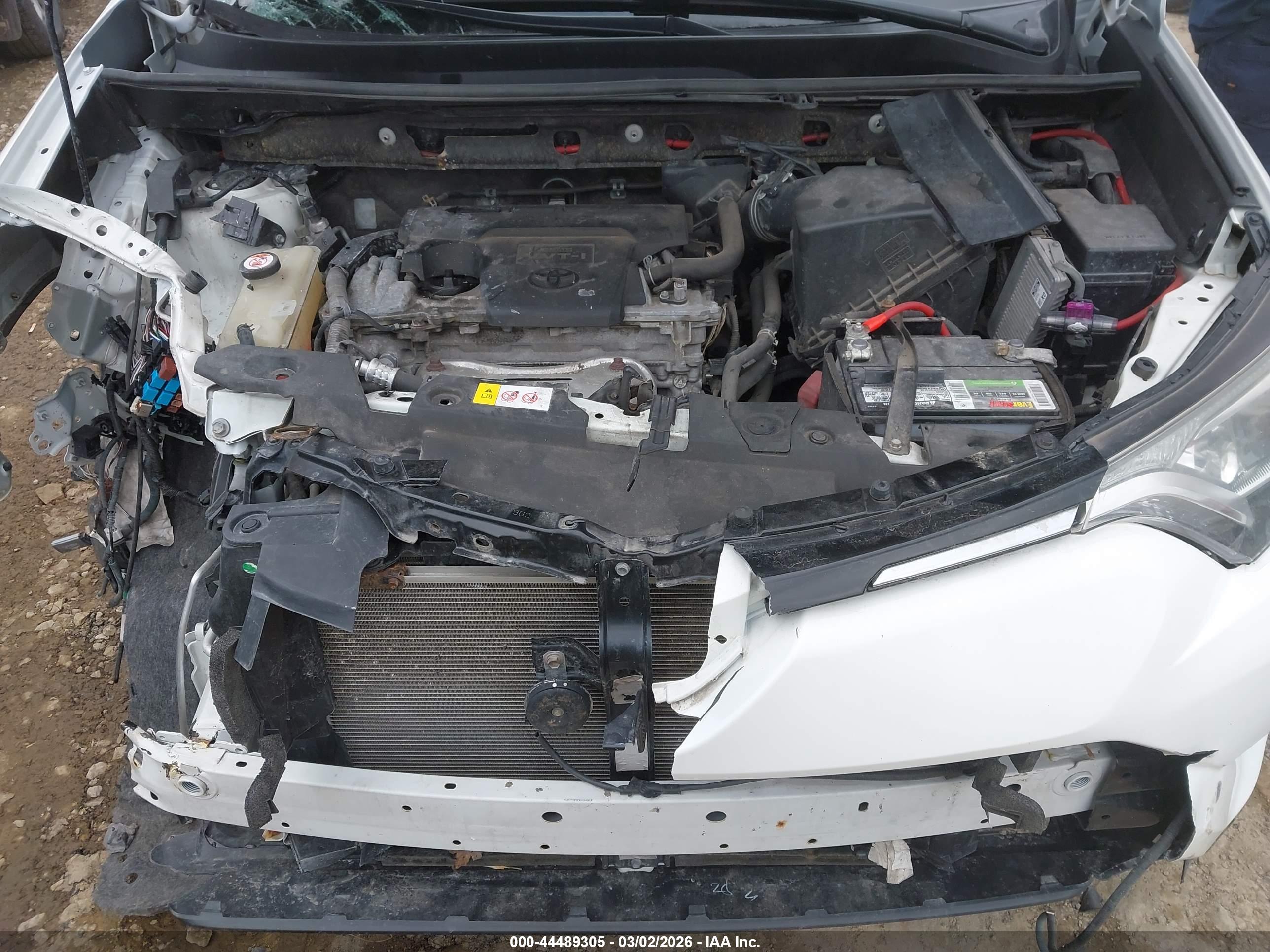 TOYOTA RAV4 image 10