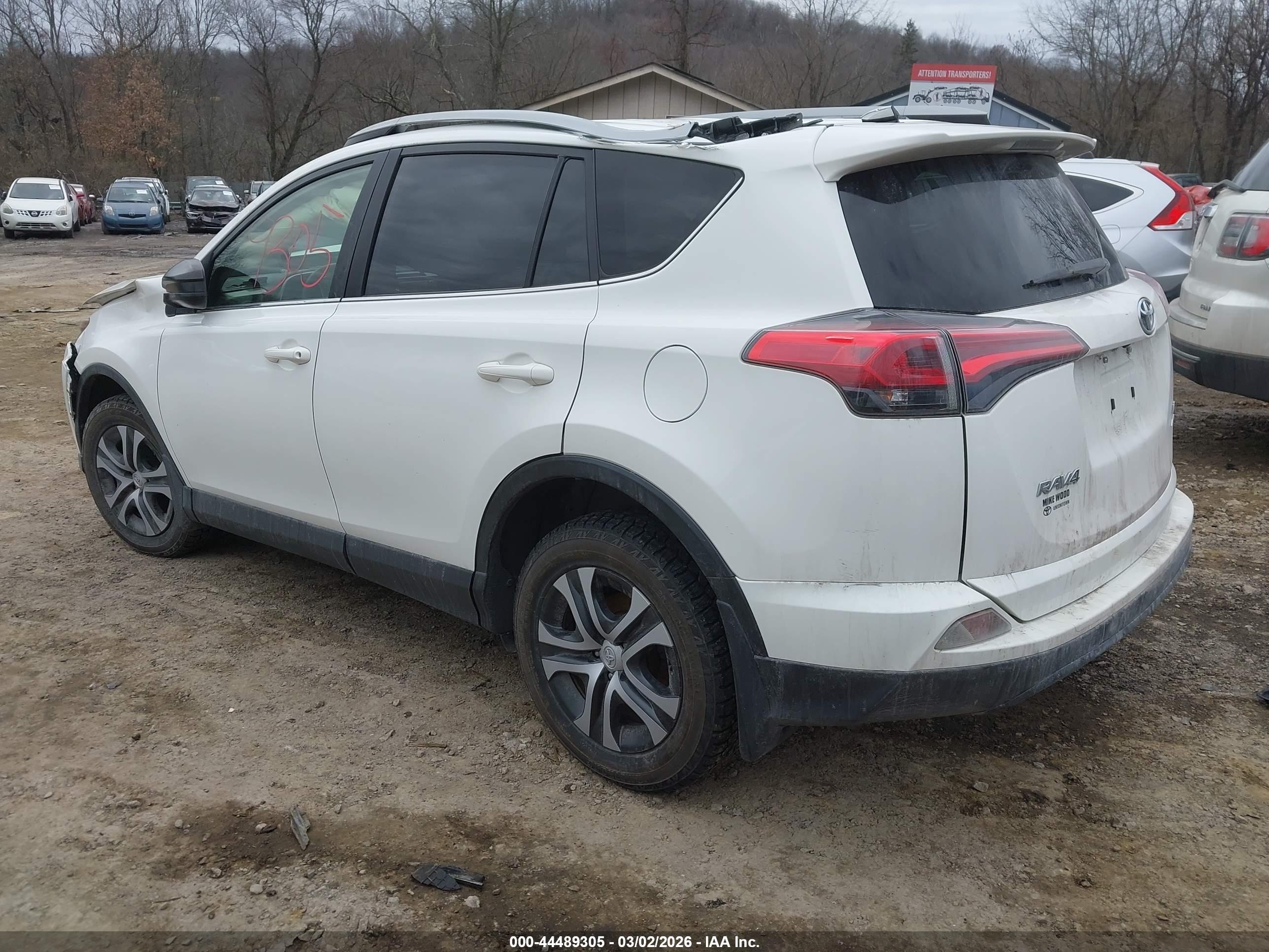 TOYOTA RAV4 image 3