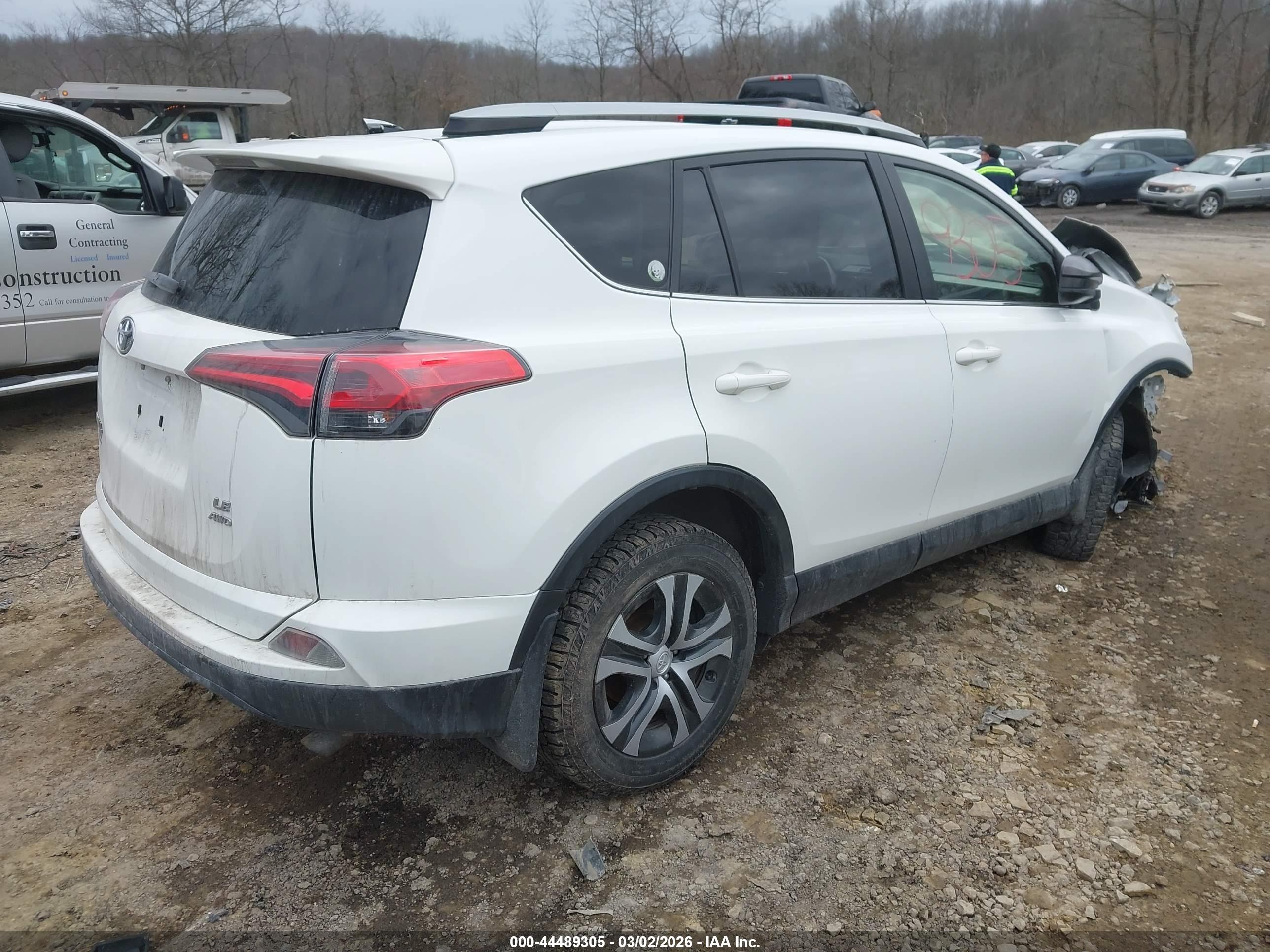 TOYOTA RAV4 image 4