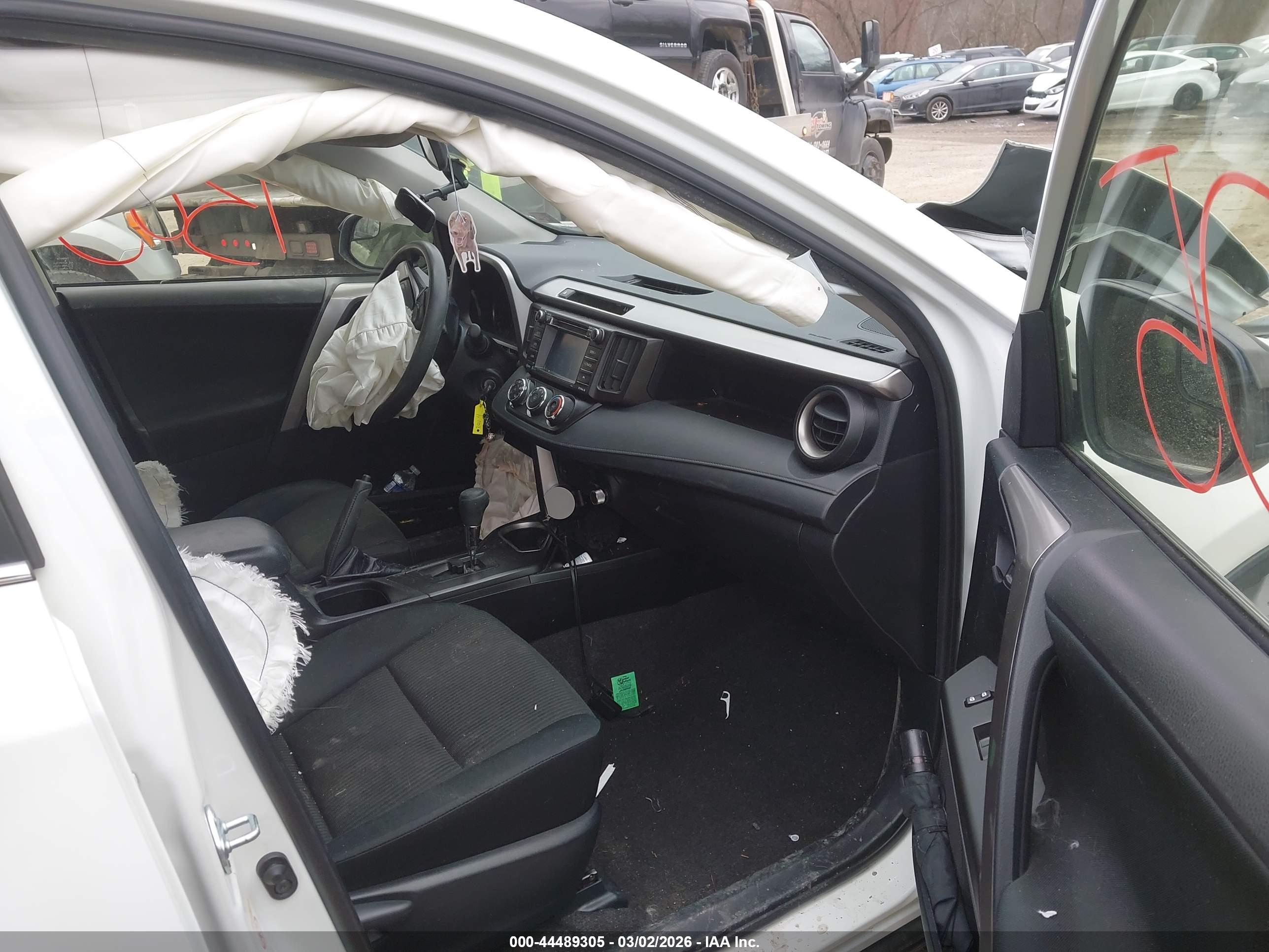 TOYOTA RAV4 image 5