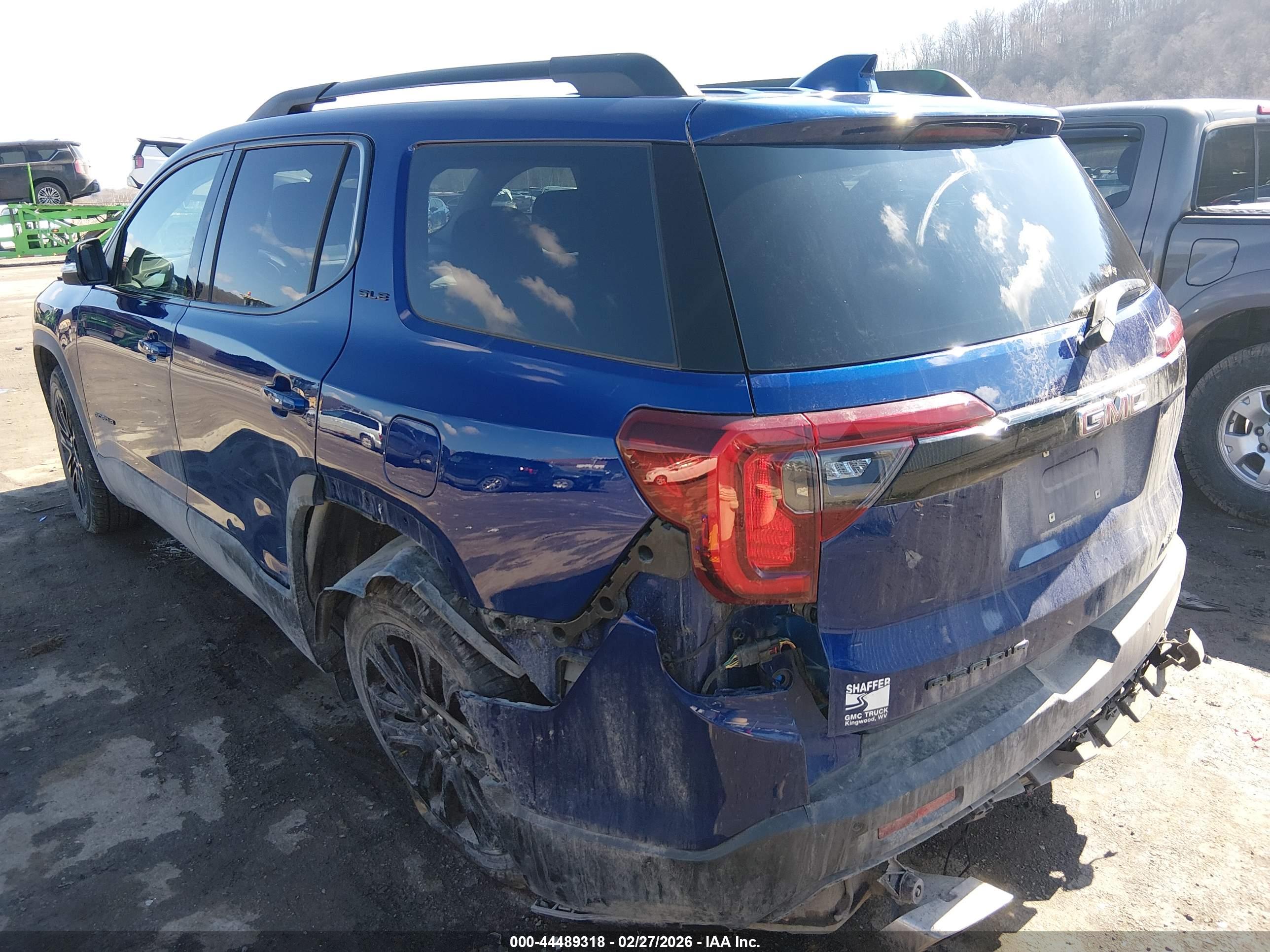 GMC ACADIA image 3