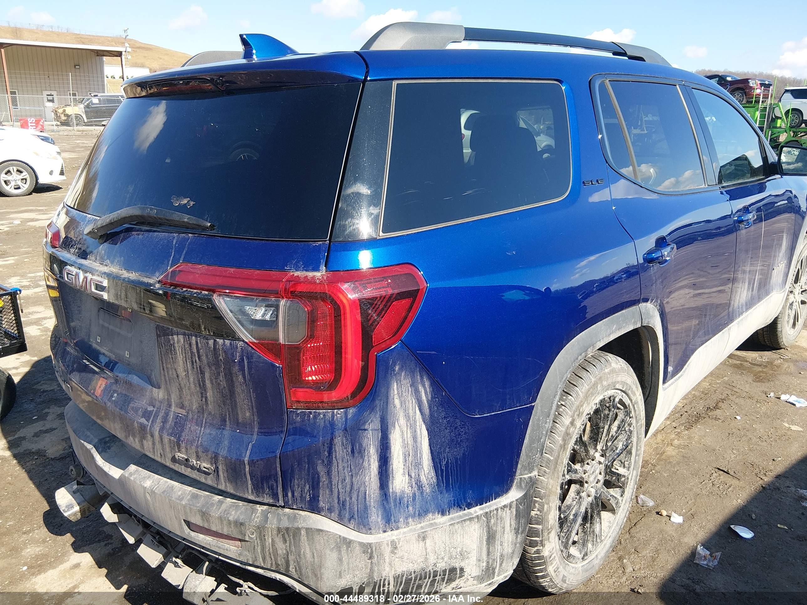 GMC ACADIA image 4
