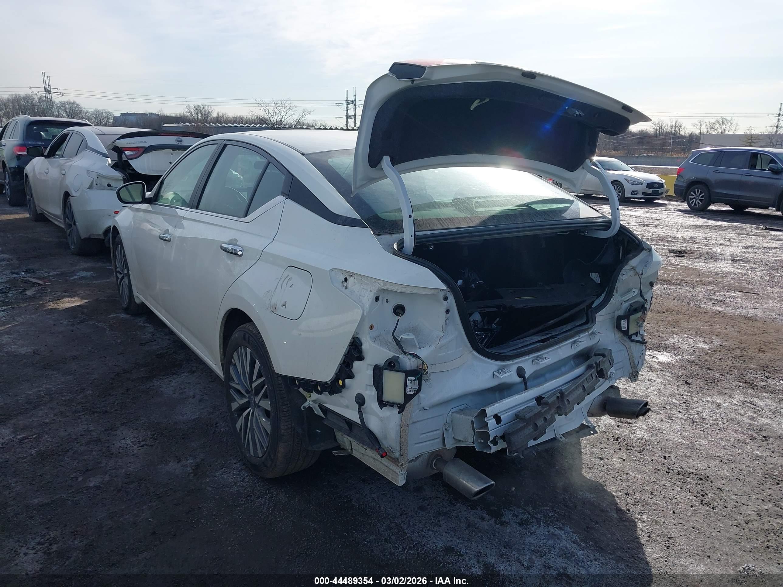 NISSAN ALTIMA image 6