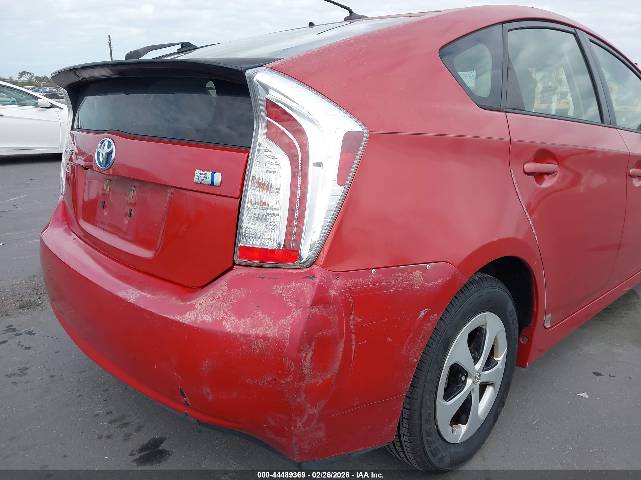 TOYOTA PRIUS image 6