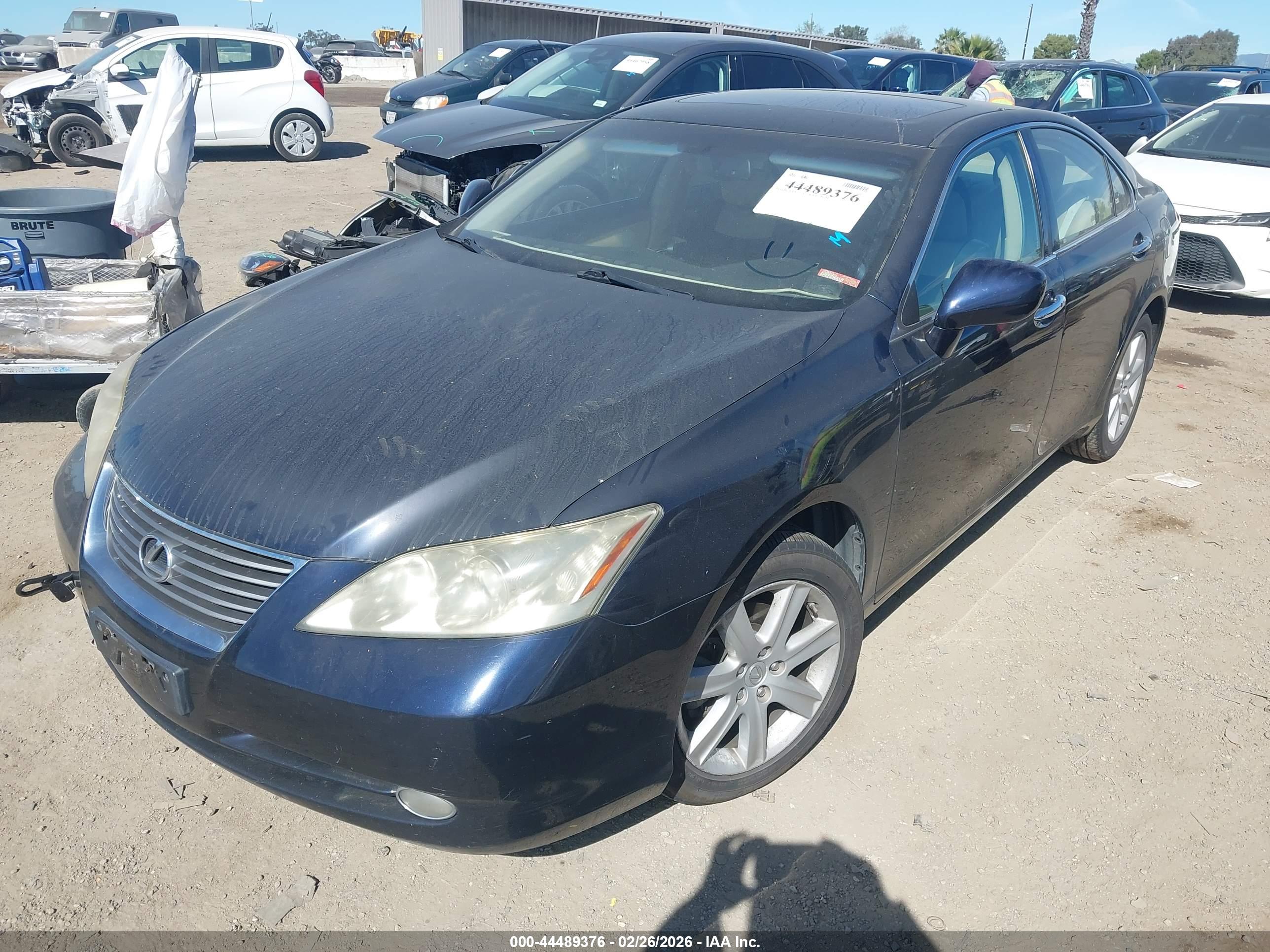 LEXUS ES image 2