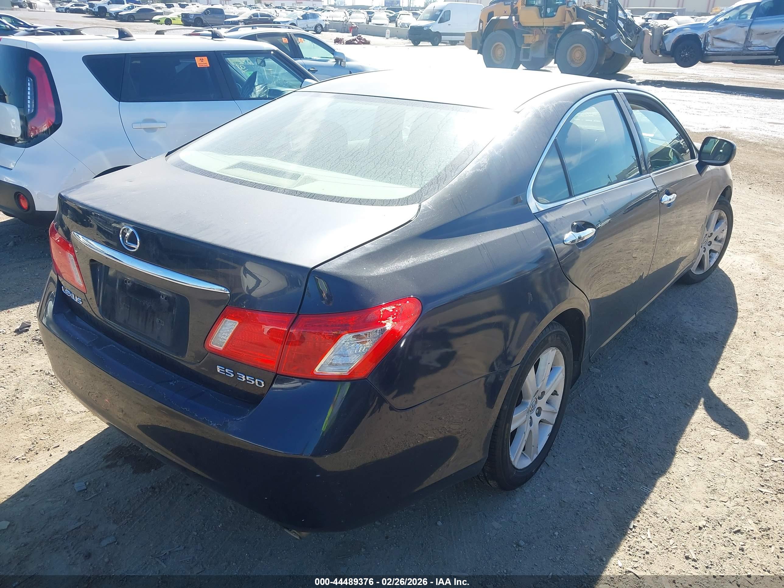 LEXUS ES image 4
