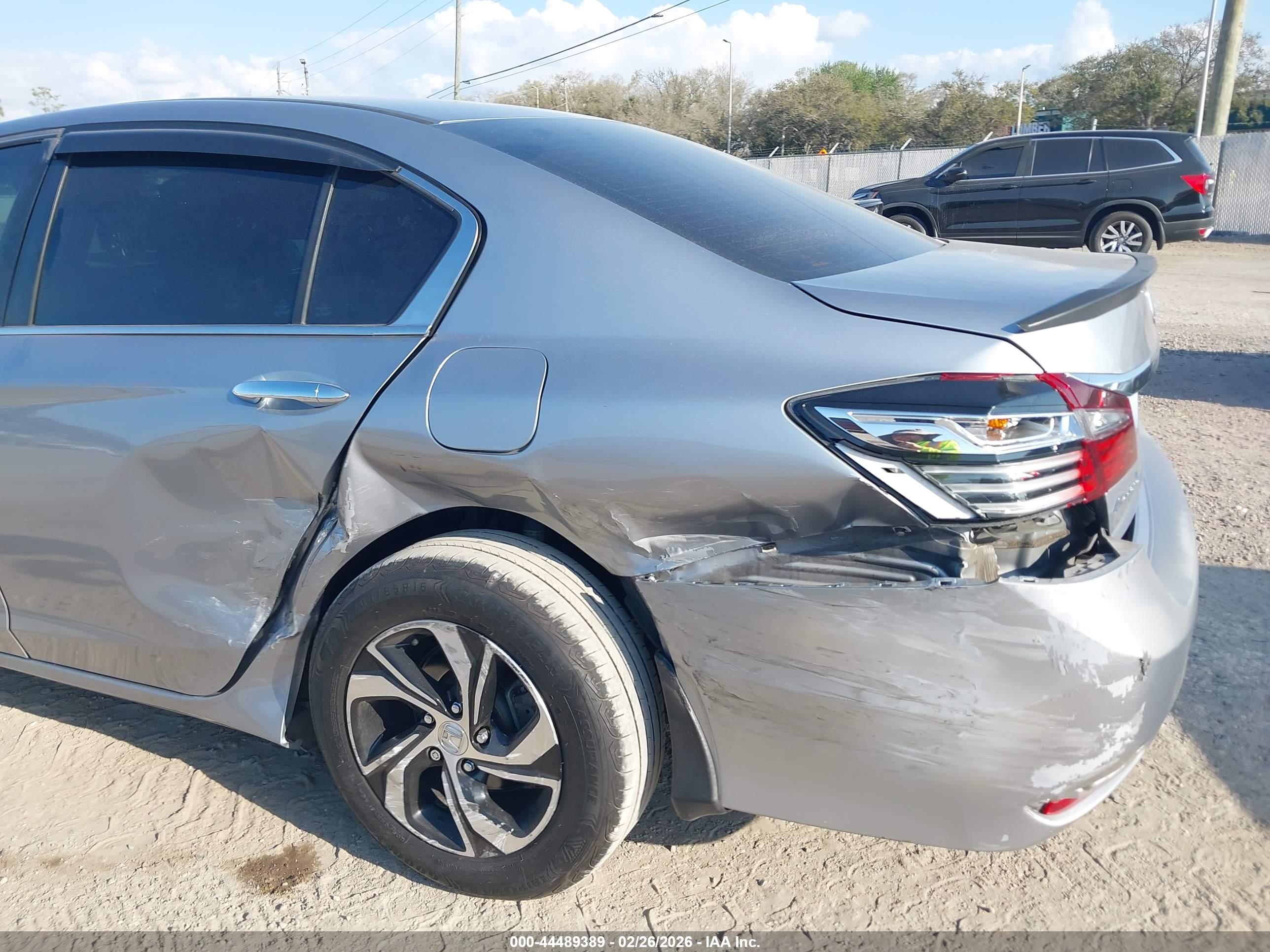 HONDA ACCORD image 6