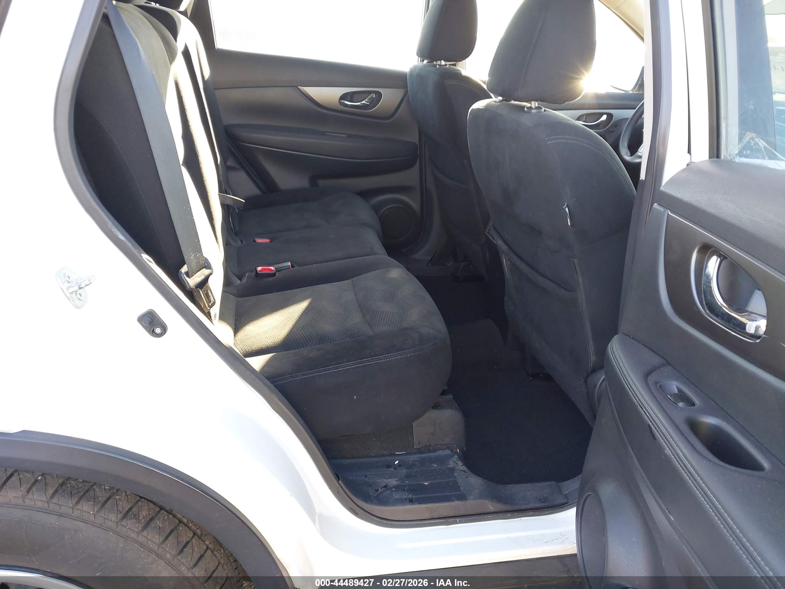 NISSAN ROGUE image 8
