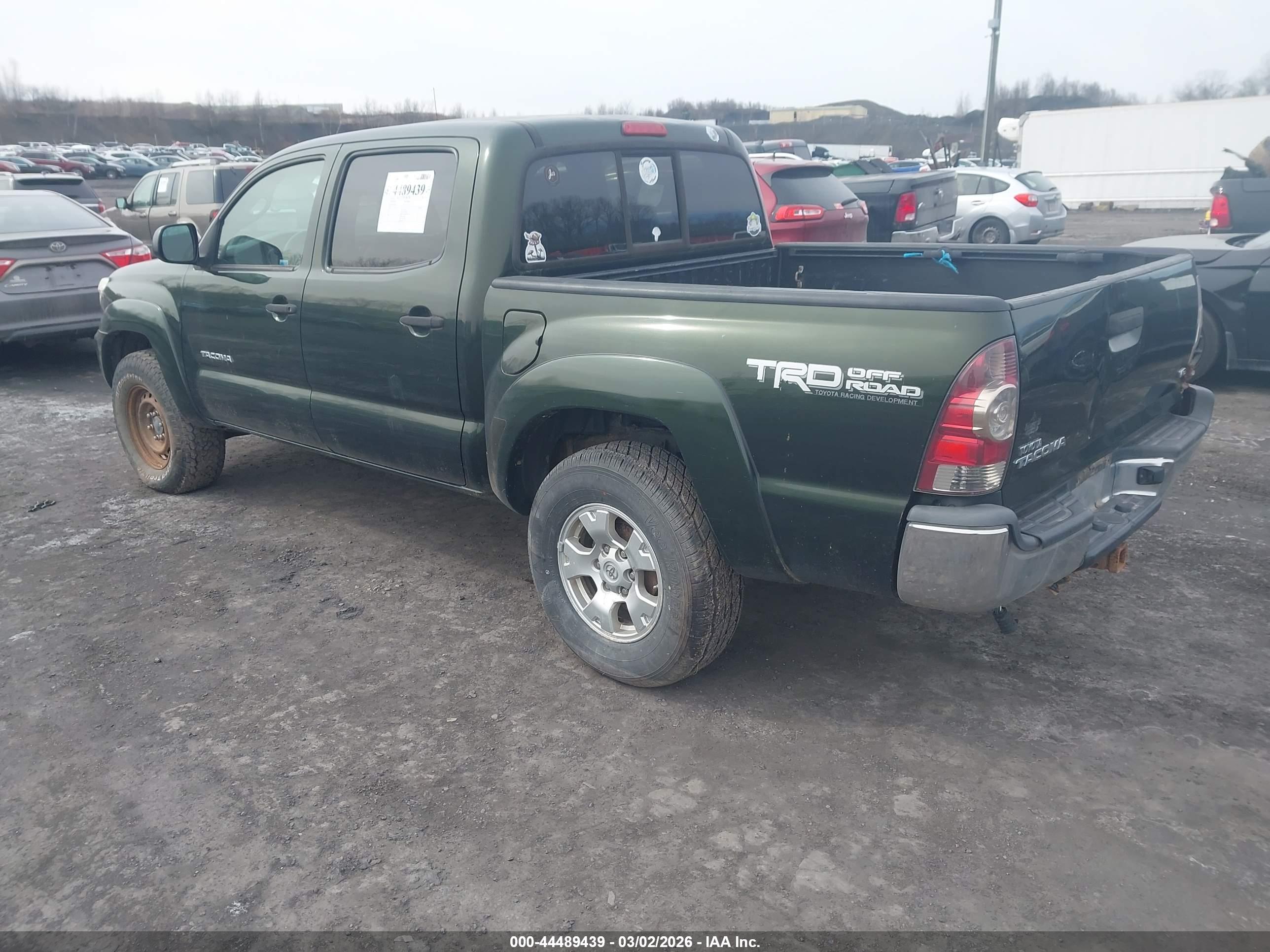 TOYOTA TACOMA image 3