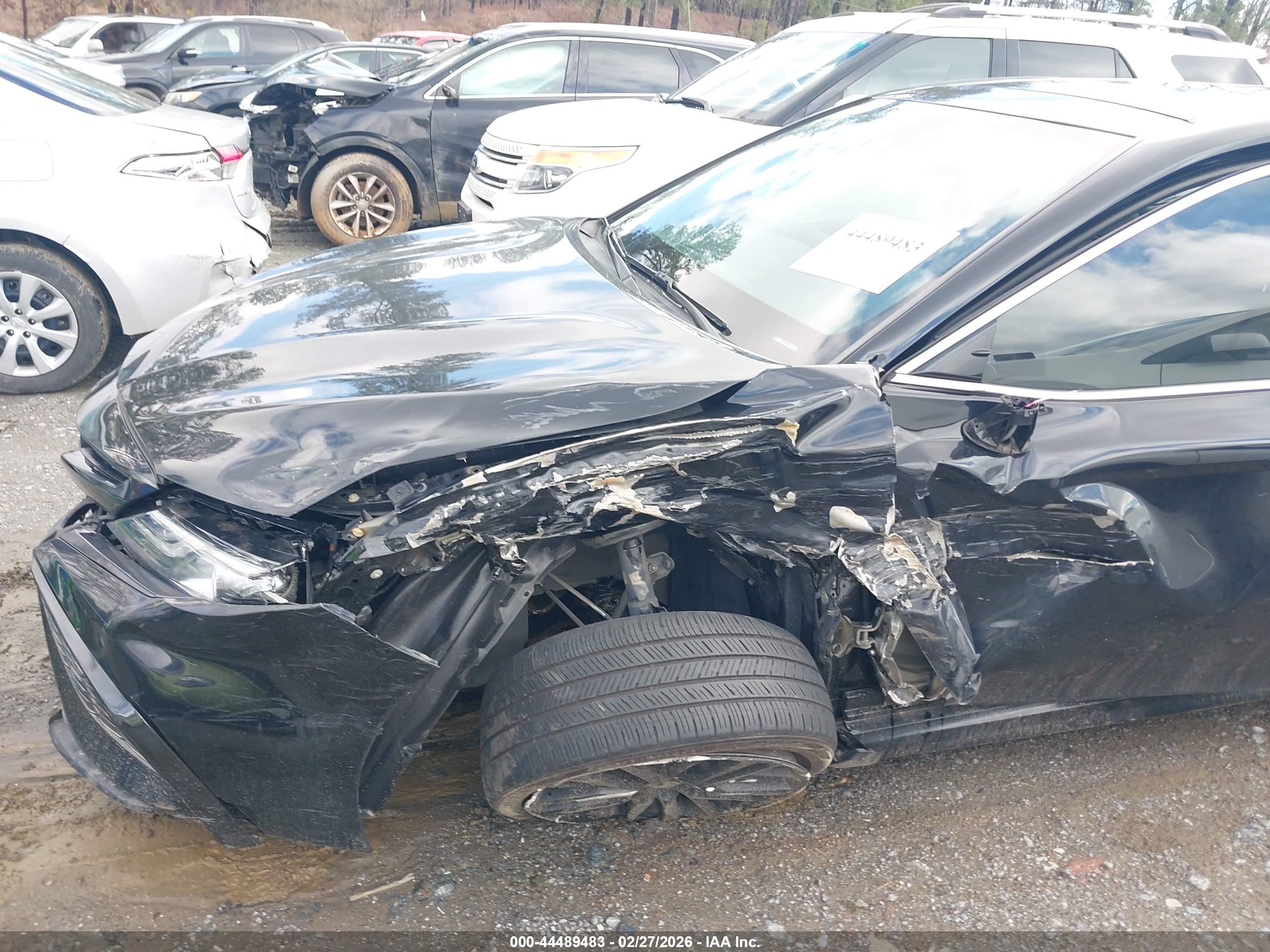 TOYOTA CAMRY image 6